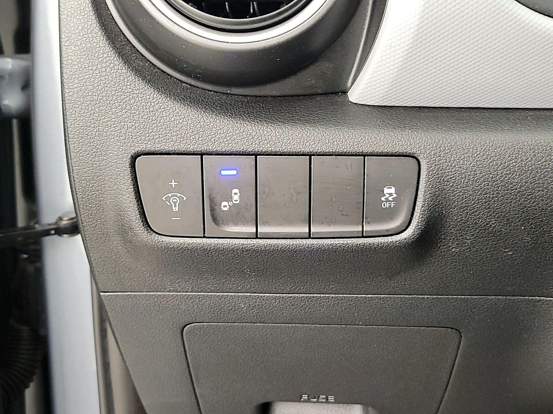 Thumbnail: 2018 Hyundai Kona - 13