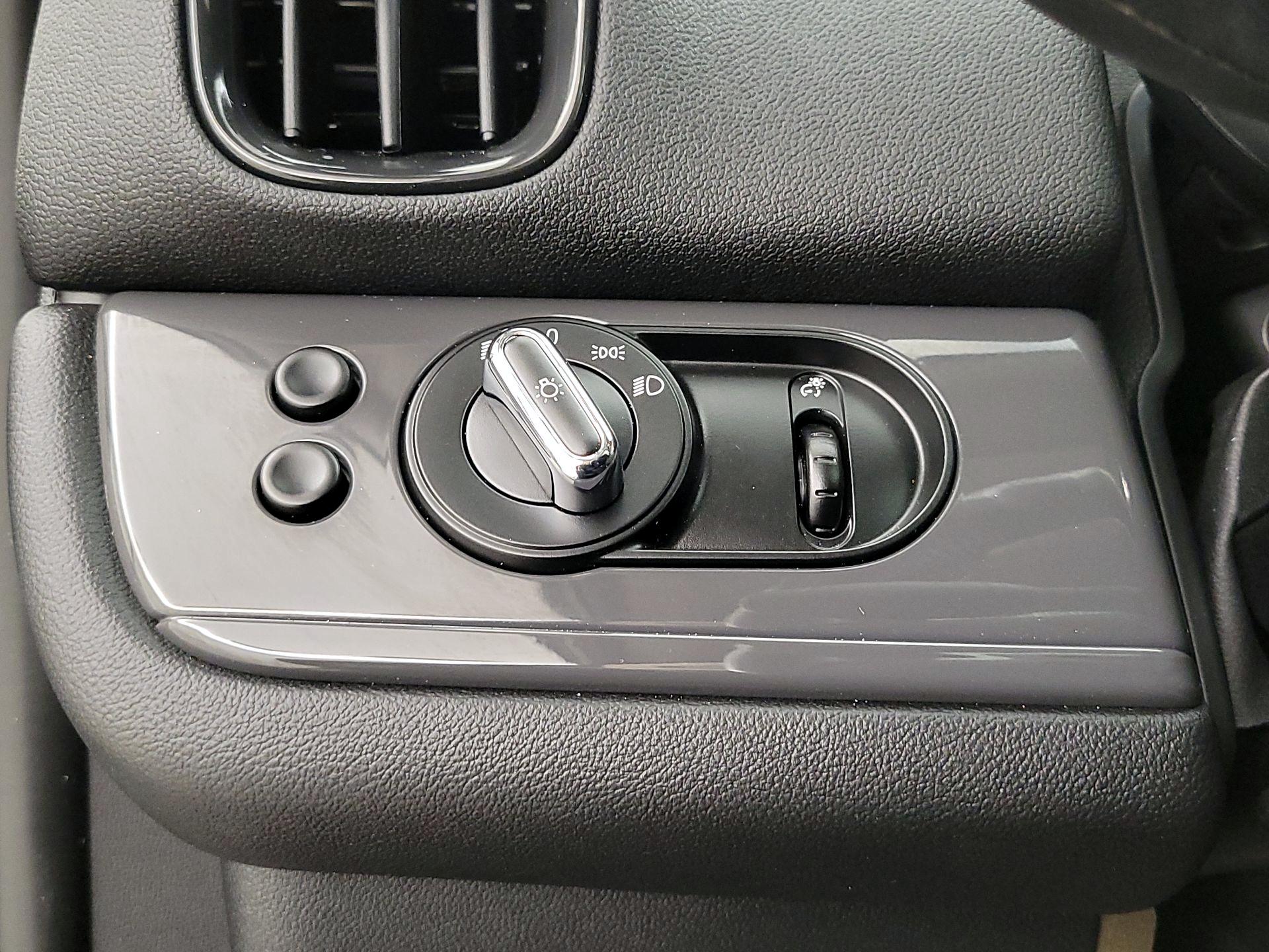 Thumbnail: 2020 MINI Cooper Countryman - 13