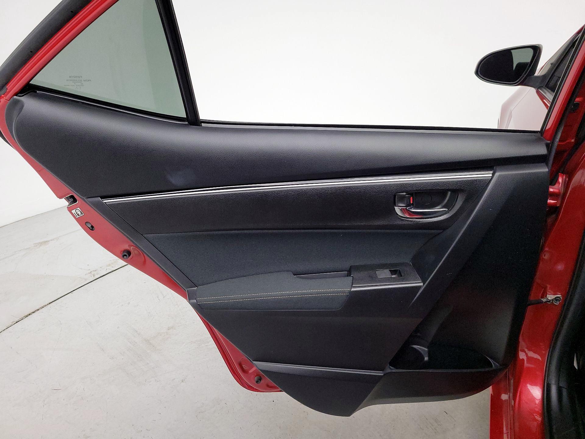 Thumbnail: 2019 Toyota Corolla - 19