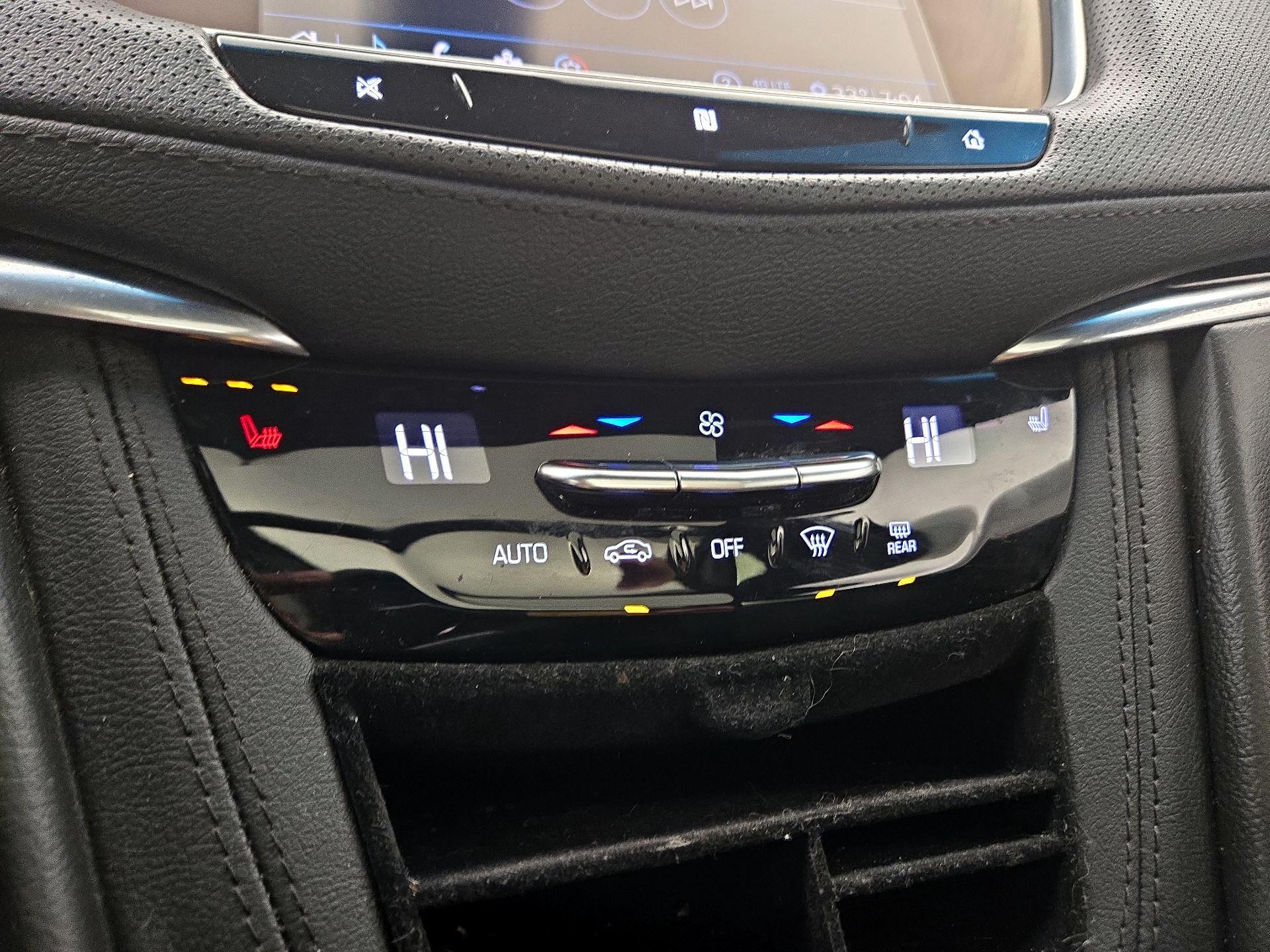 Thumbnail: 2020 Cadillac XT5 - 16