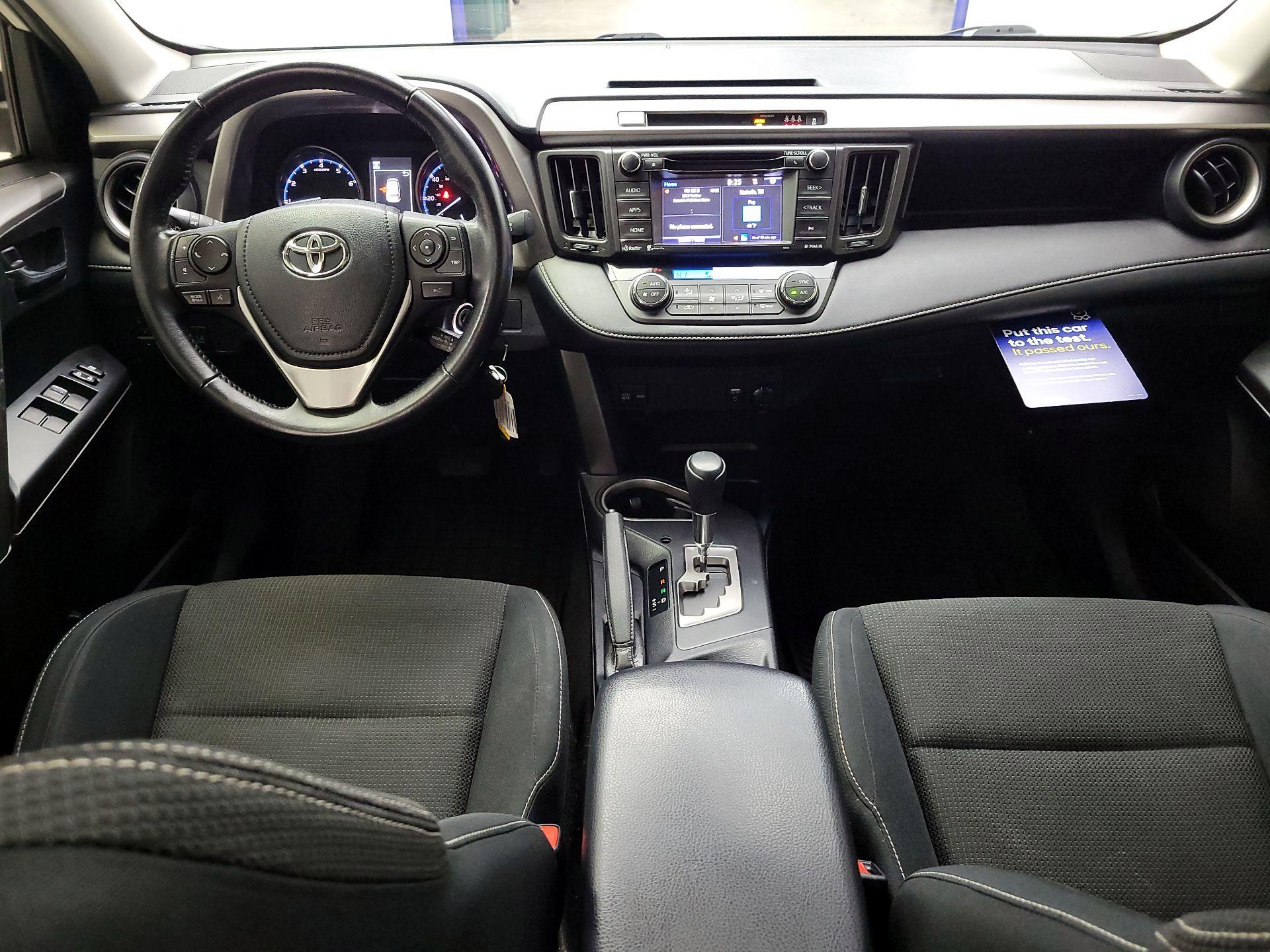 Thumbnail: 2017 Toyota RAV4 - 9