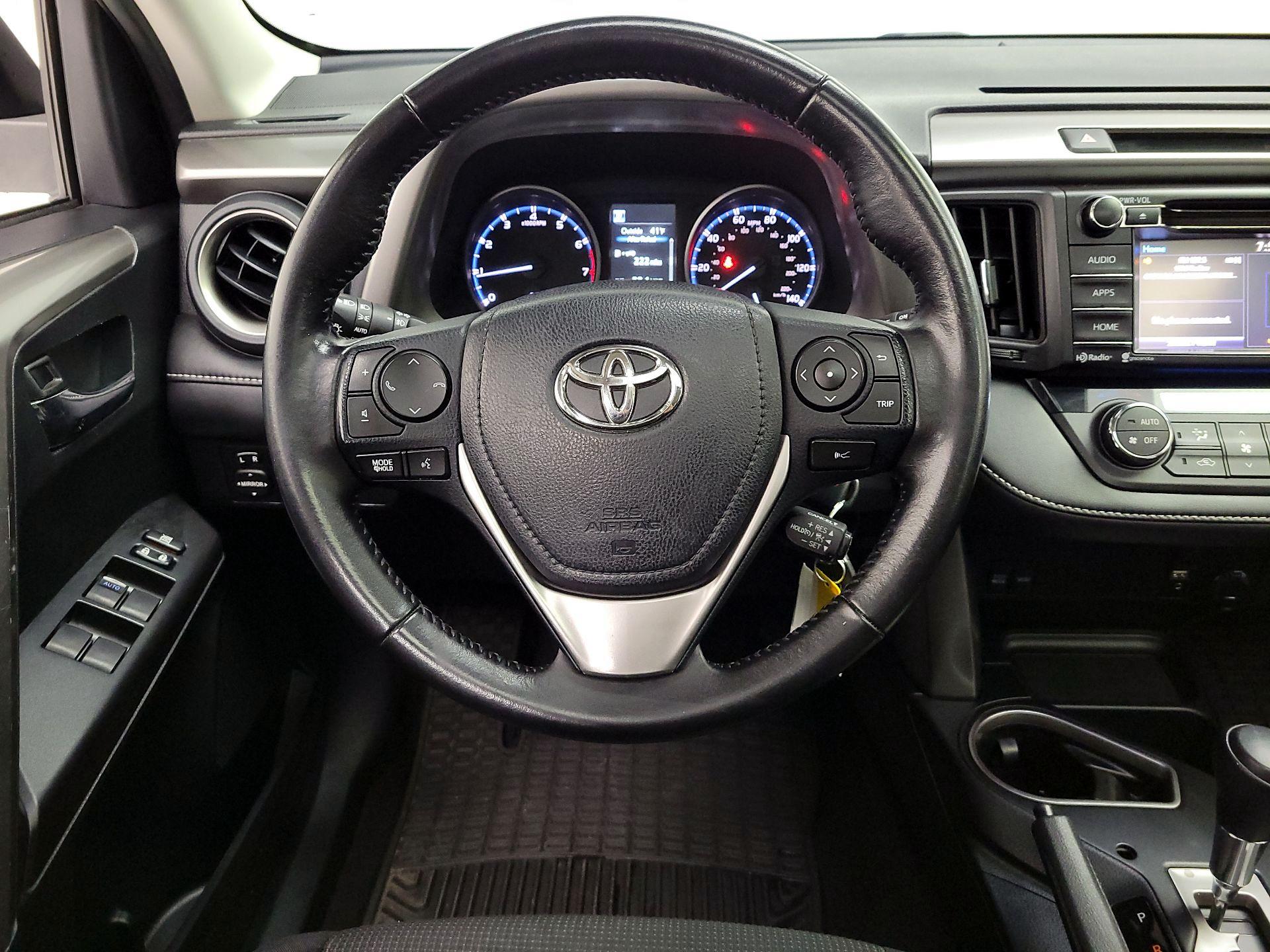 Thumbnail: 2017 Toyota RAV4 - 10
