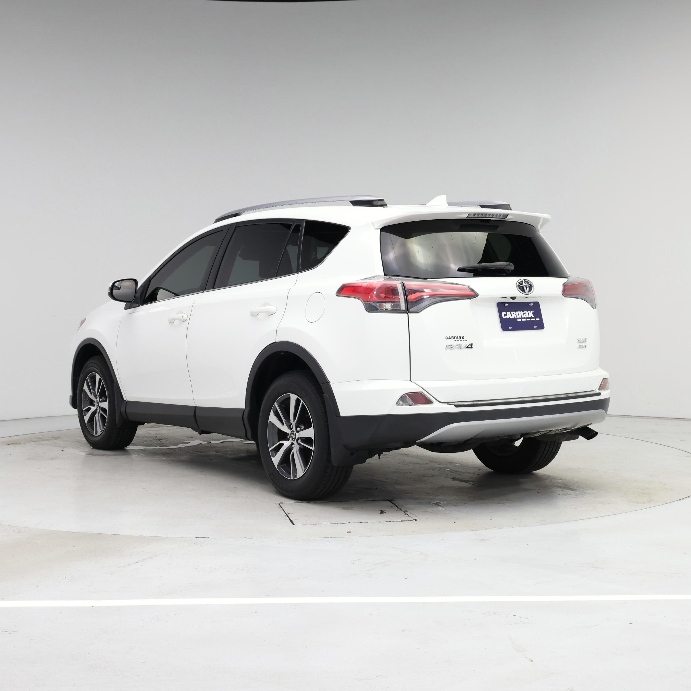 Thumbnail: 2017 Toyota RAV4 - 2