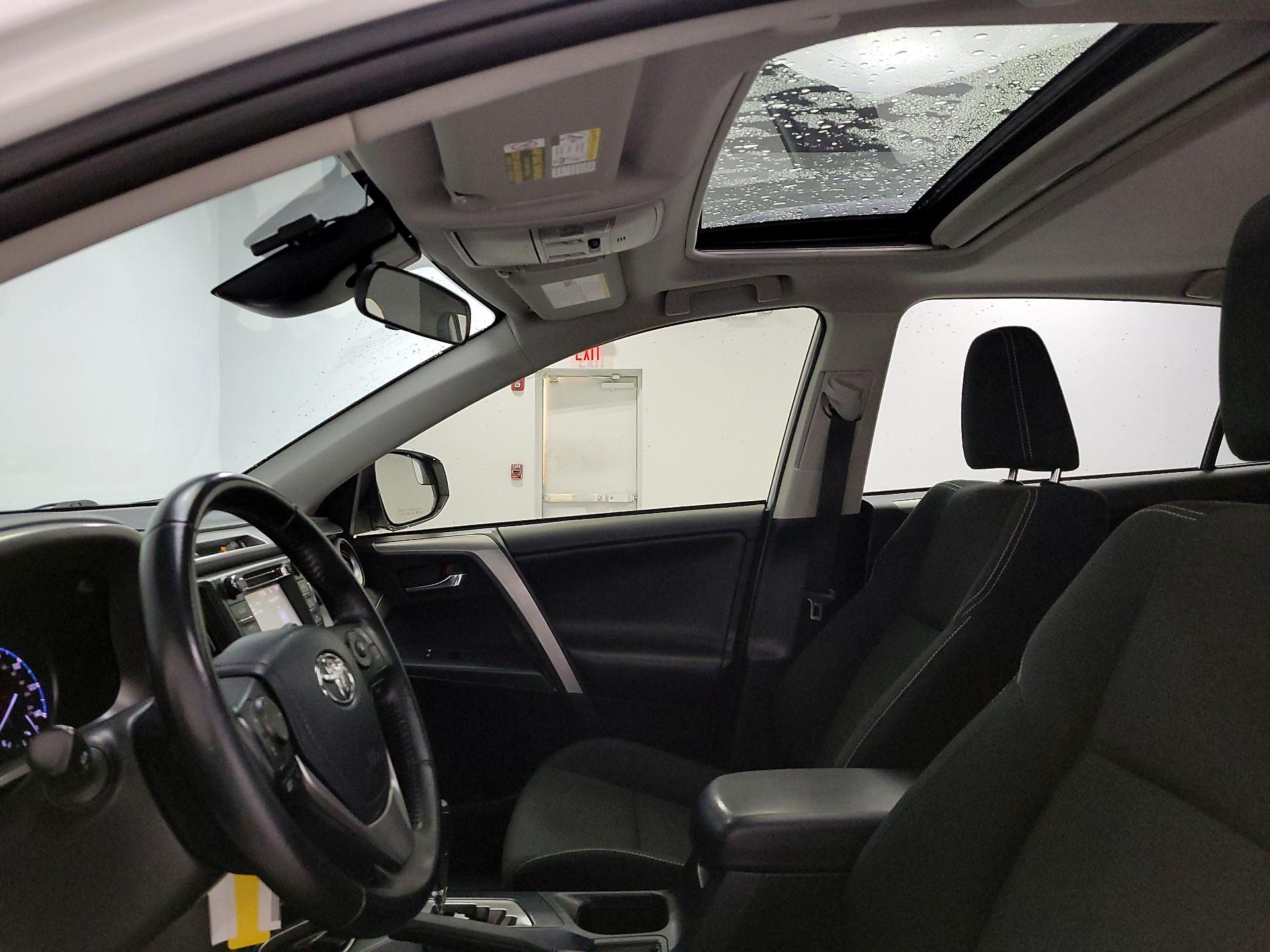 Thumbnail: 2017 Toyota RAV4 - 19