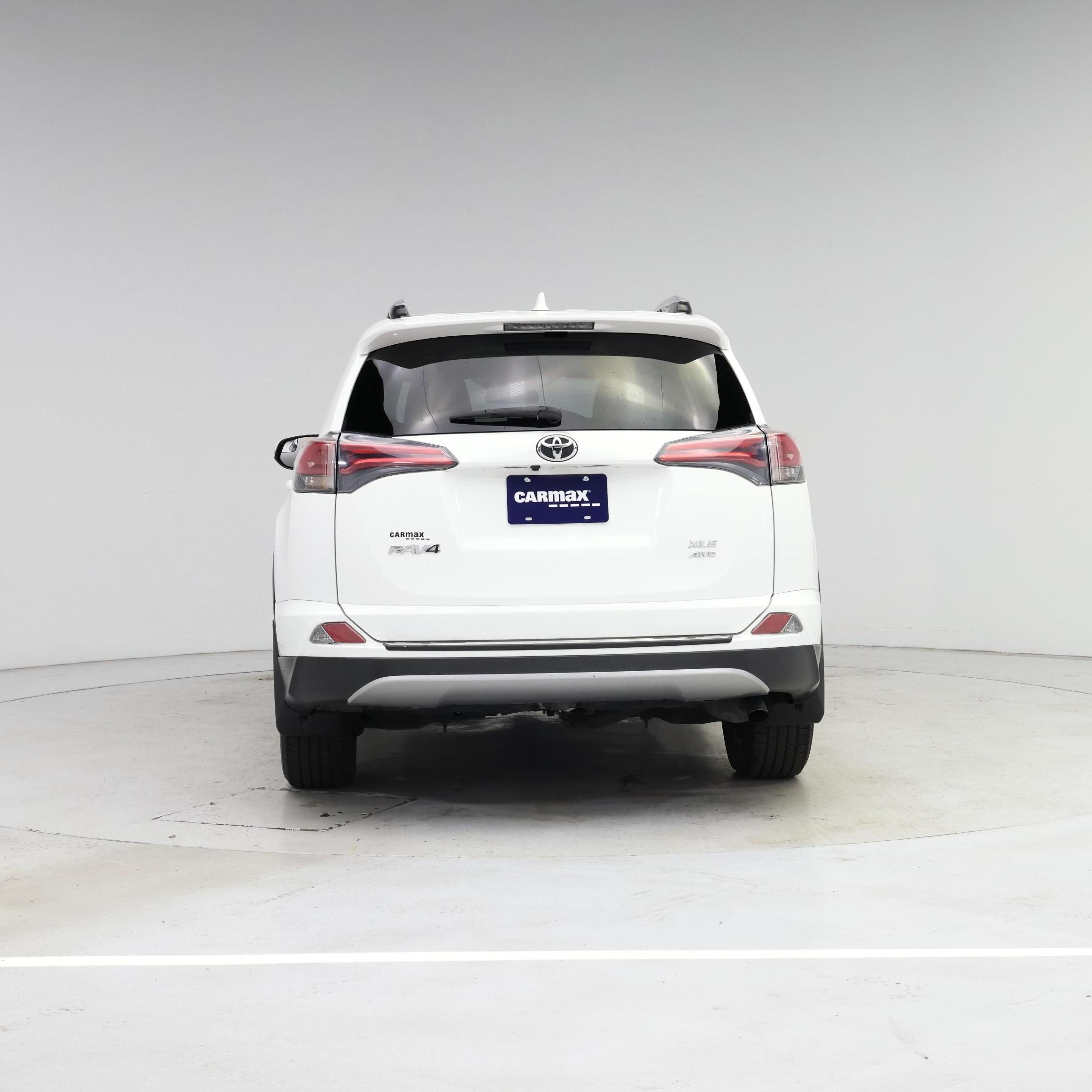 Thumbnail: 2017 Toyota RAV4 - 6