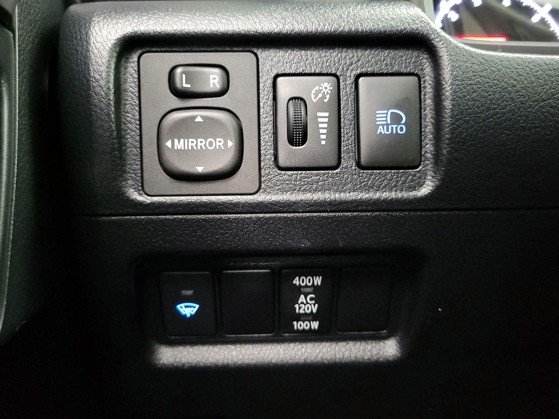 Thumbnail: 2020 Toyota 4Runner - 13