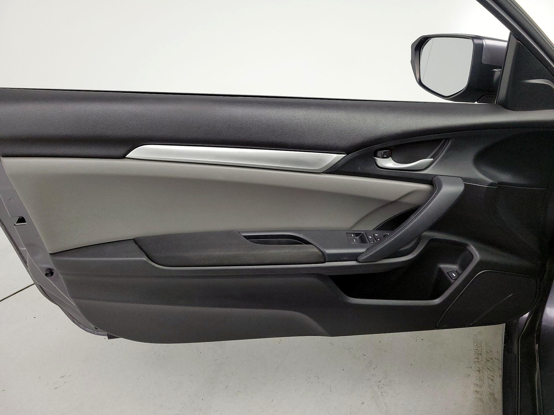 Thumbnail: 2016 Honda Civic - 12