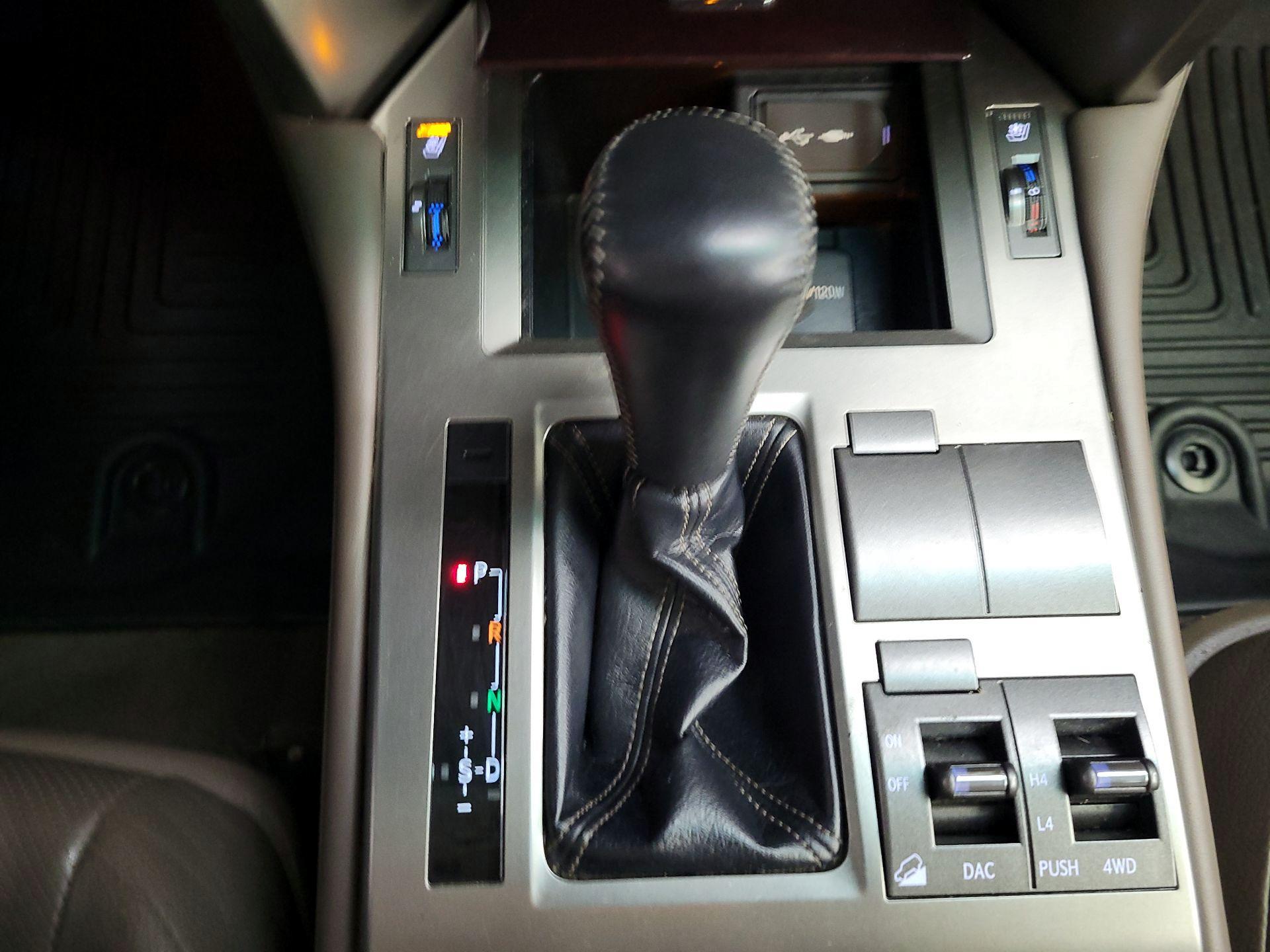 Thumbnail: 2018 Lexus GX - 18