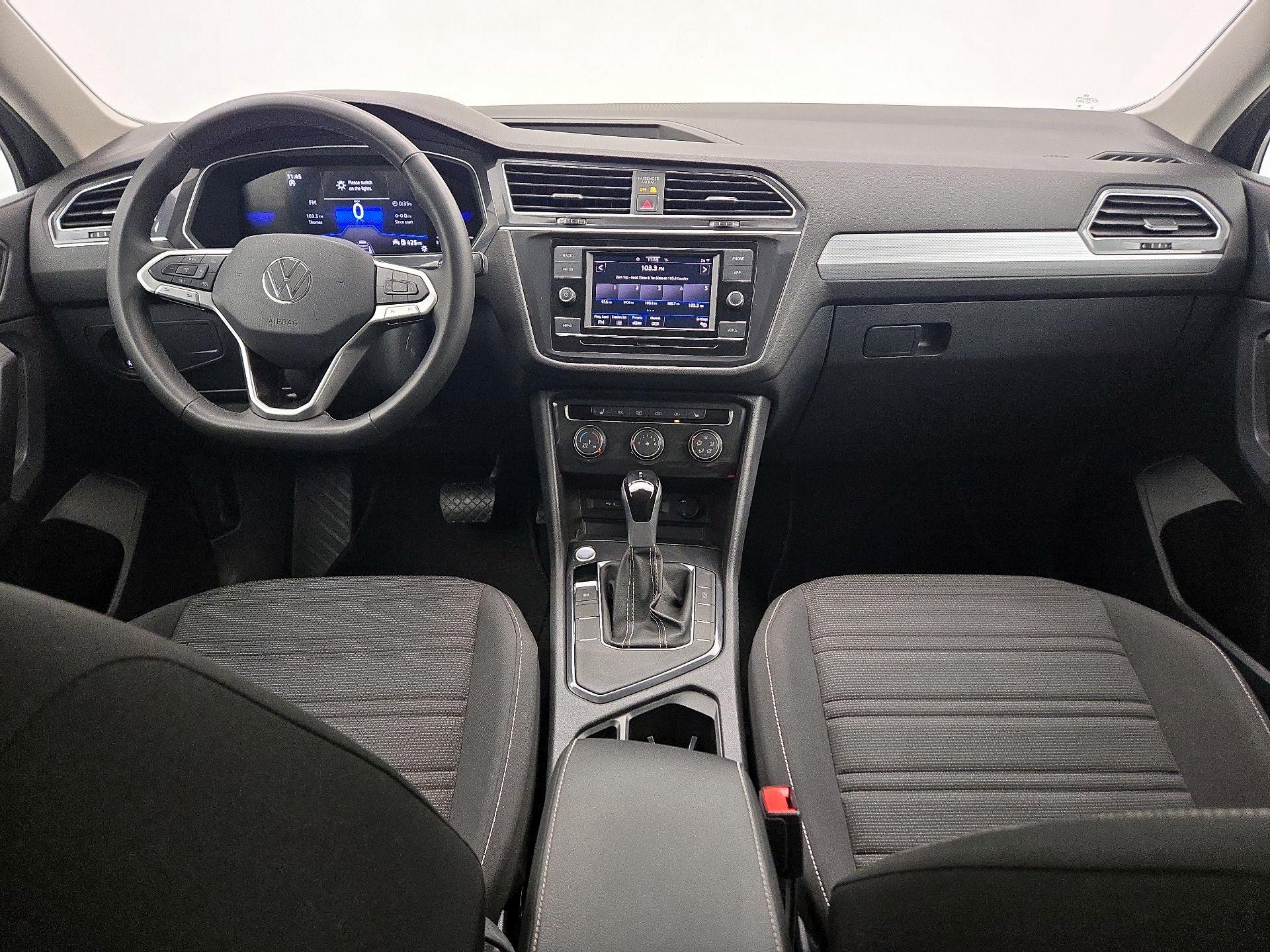 Thumbnail: 2024 Volkswagen Tiguan - 9