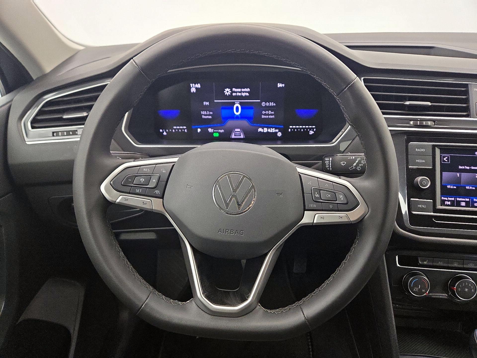 Thumbnail: 2024 Volkswagen Tiguan - 10