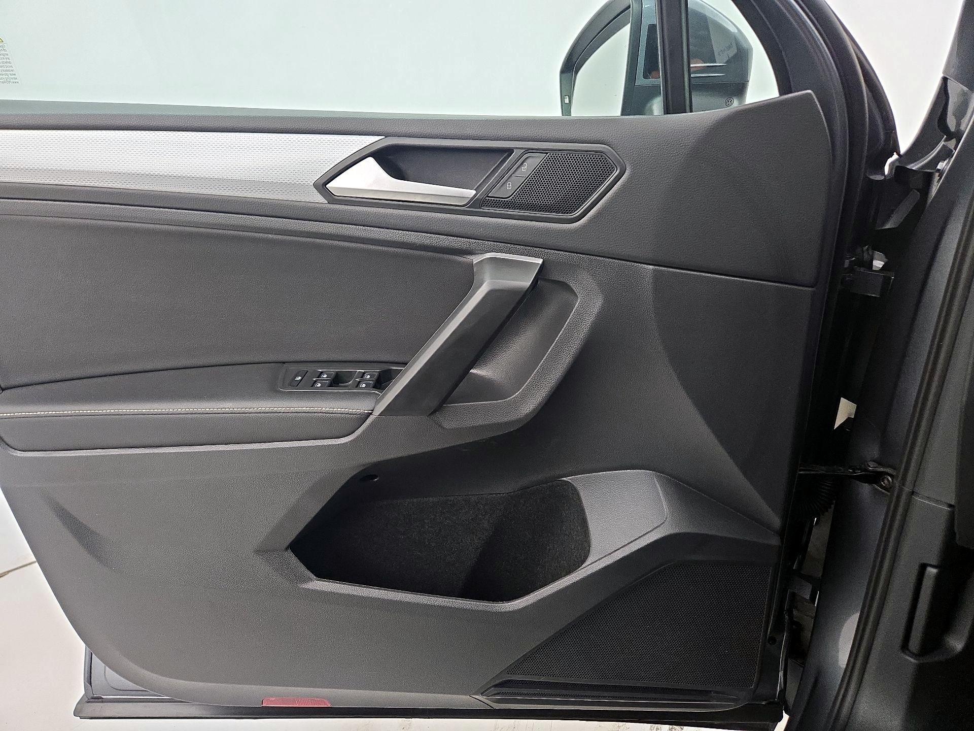 Thumbnail: 2024 Volkswagen Tiguan - 12