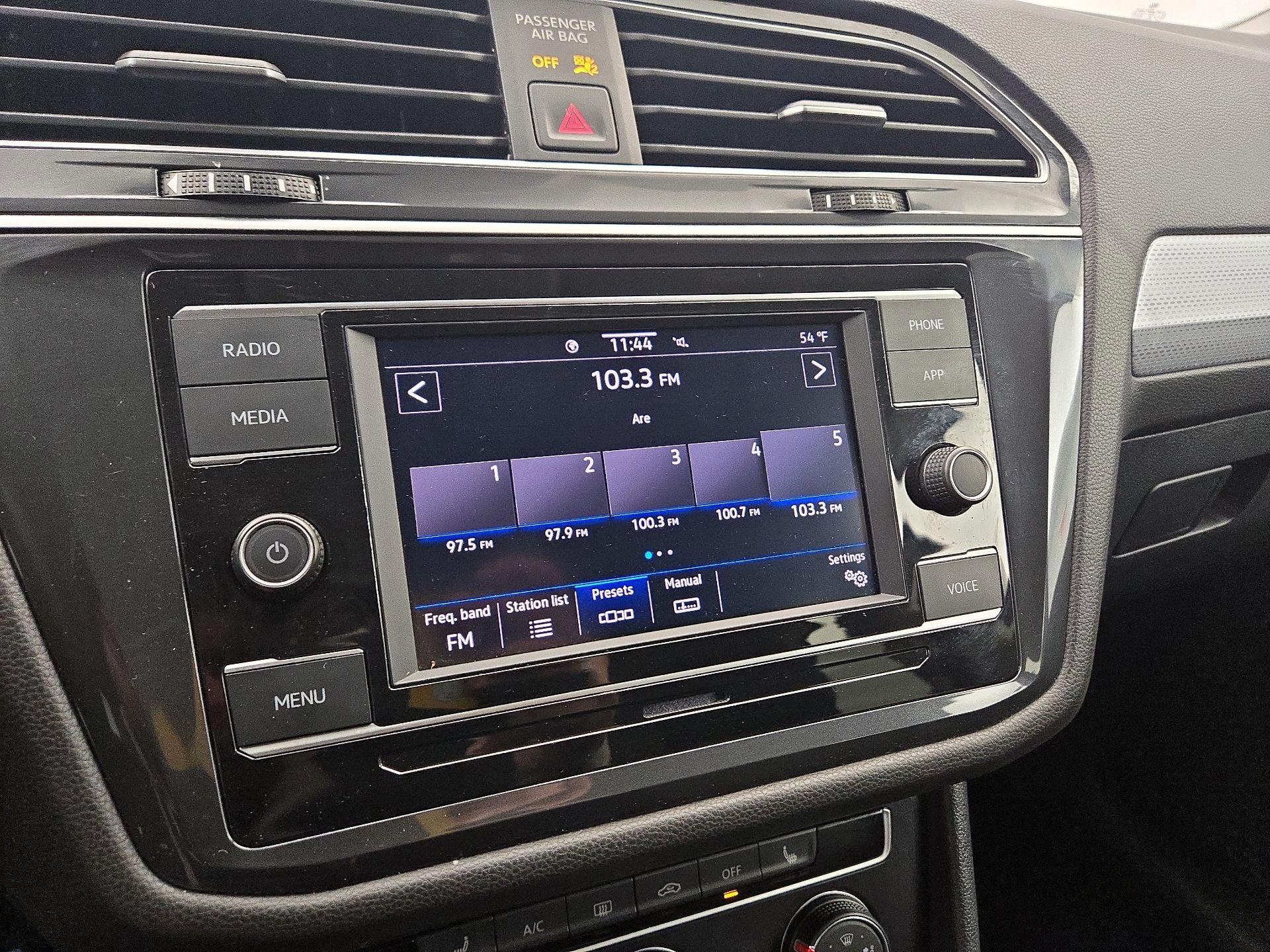 Thumbnail: 2024 Volkswagen Tiguan - 15