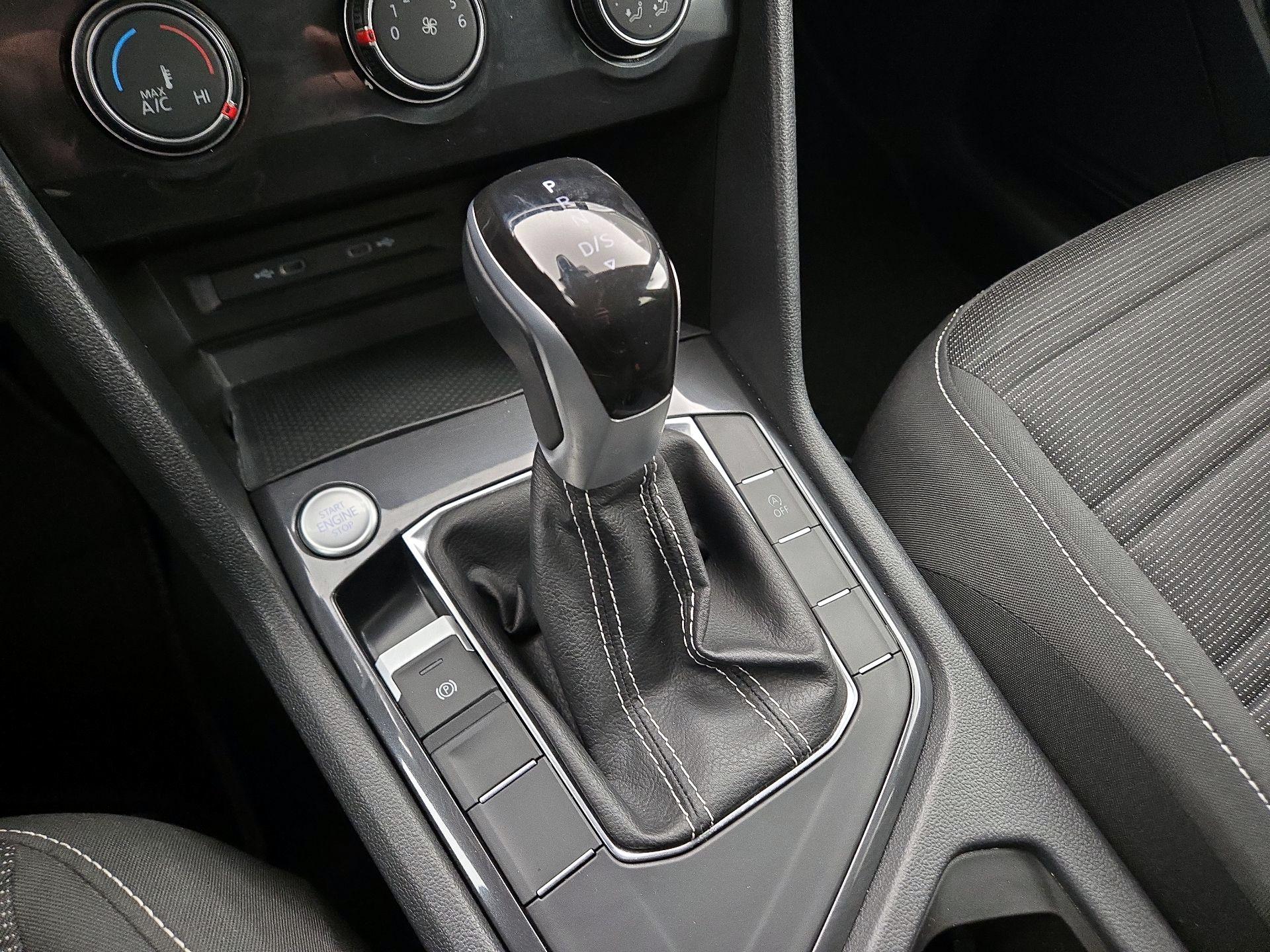 Thumbnail: 2024 Volkswagen Tiguan - 17