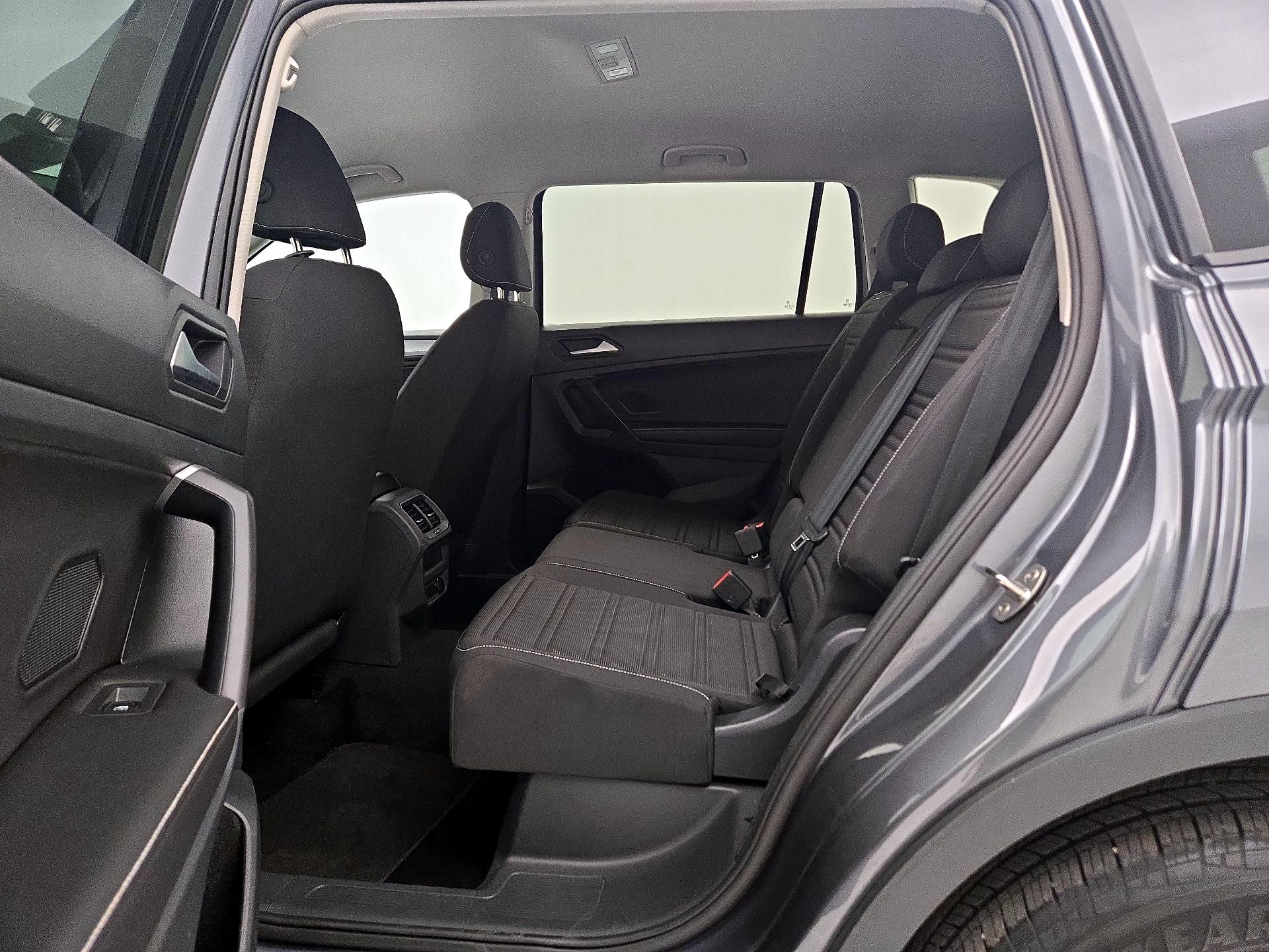 Thumbnail: 2024 Volkswagen Tiguan - 19