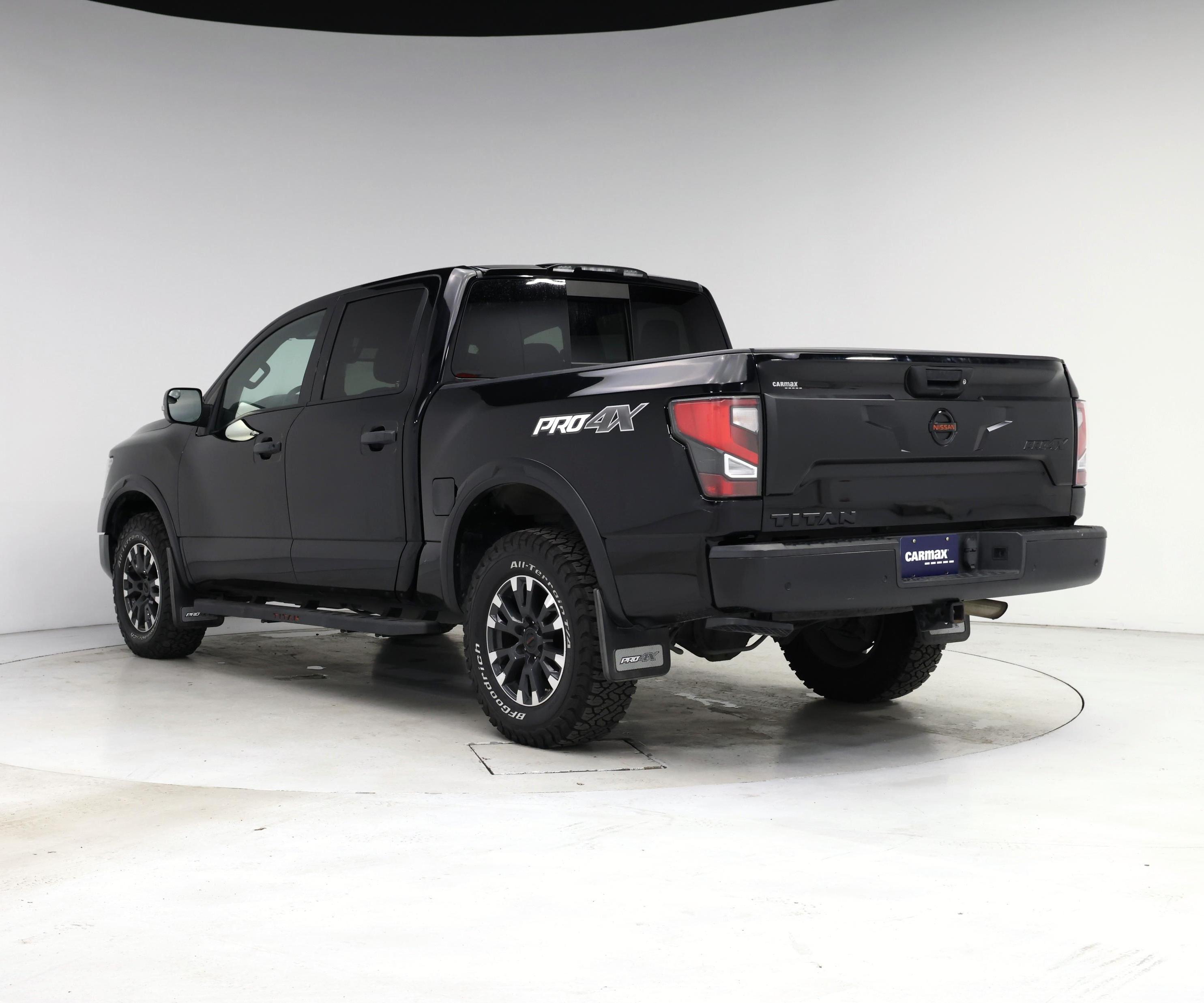 Thumbnail: 2021 Nissan Titan - 2