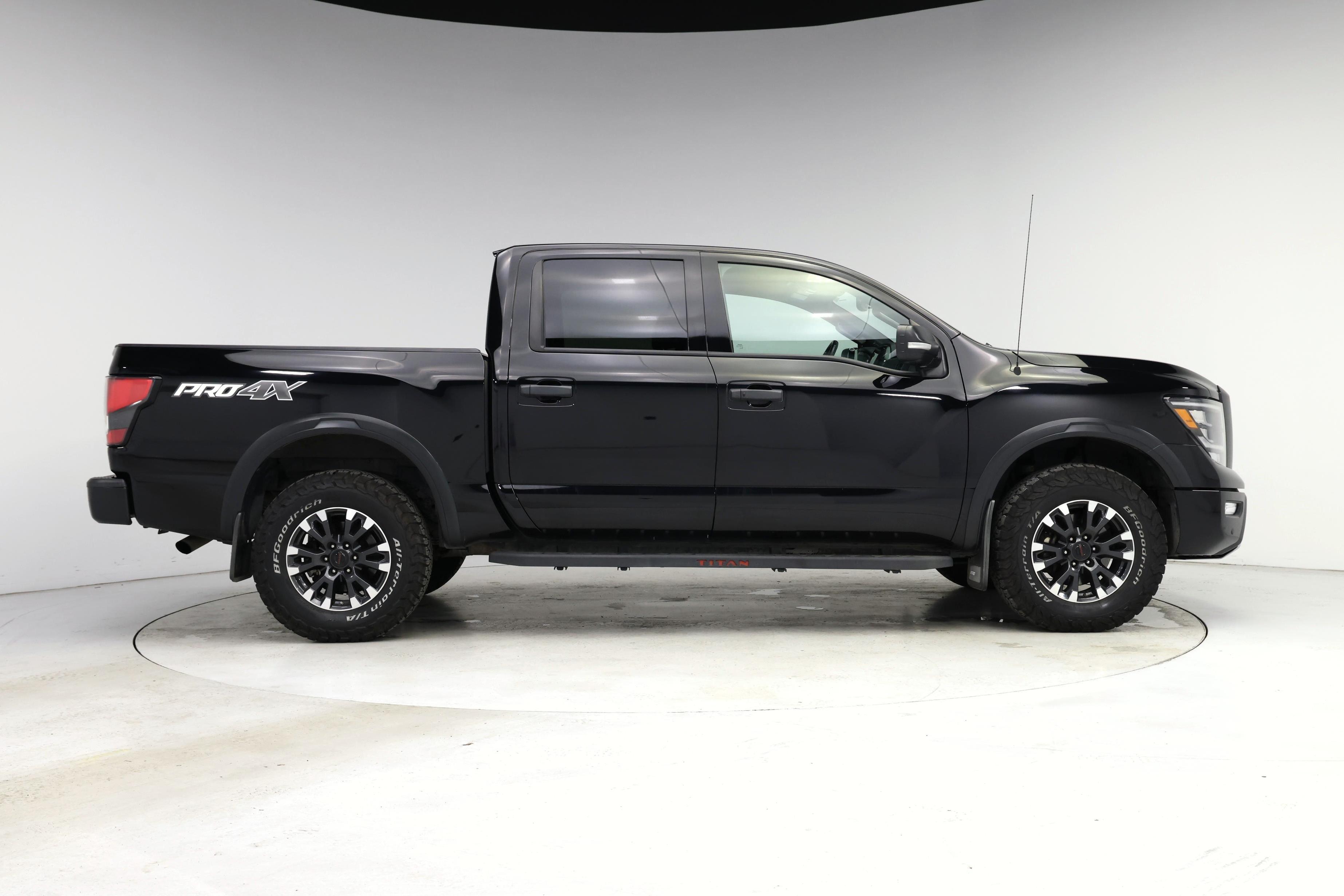 Thumbnail: 2021 Nissan Titan - 7