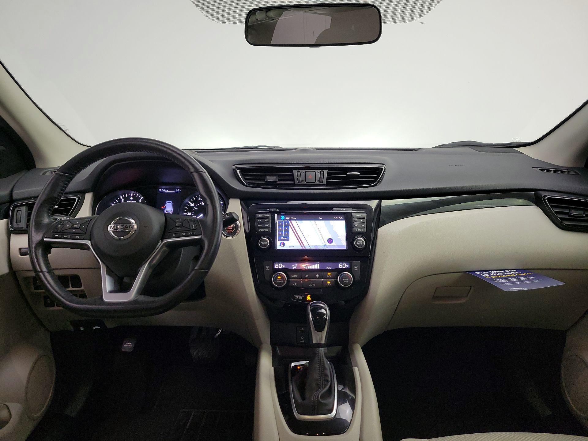 Thumbnail: 2018 Nissan Rogue Sport - 9