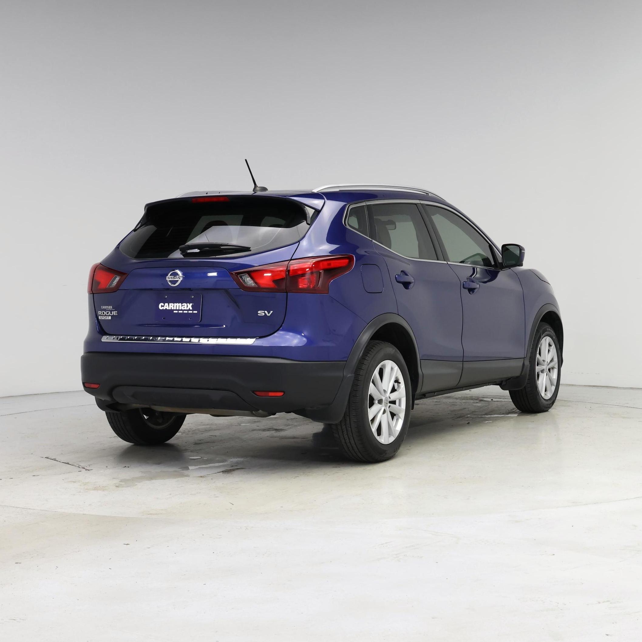 Thumbnail: 2018 Nissan Rogue Sport - 8