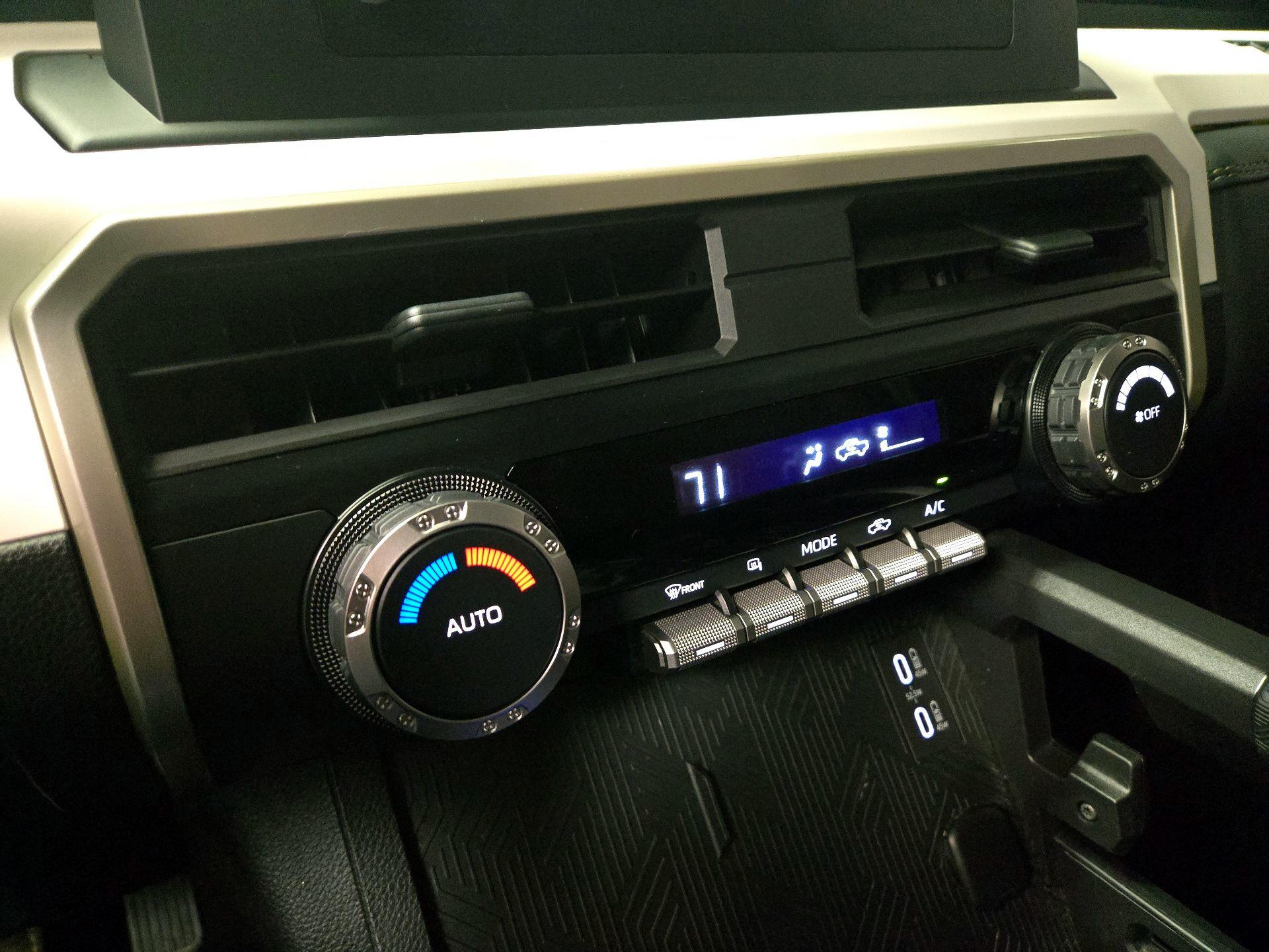 Thumbnail: 2024 Toyota Tacoma - 16