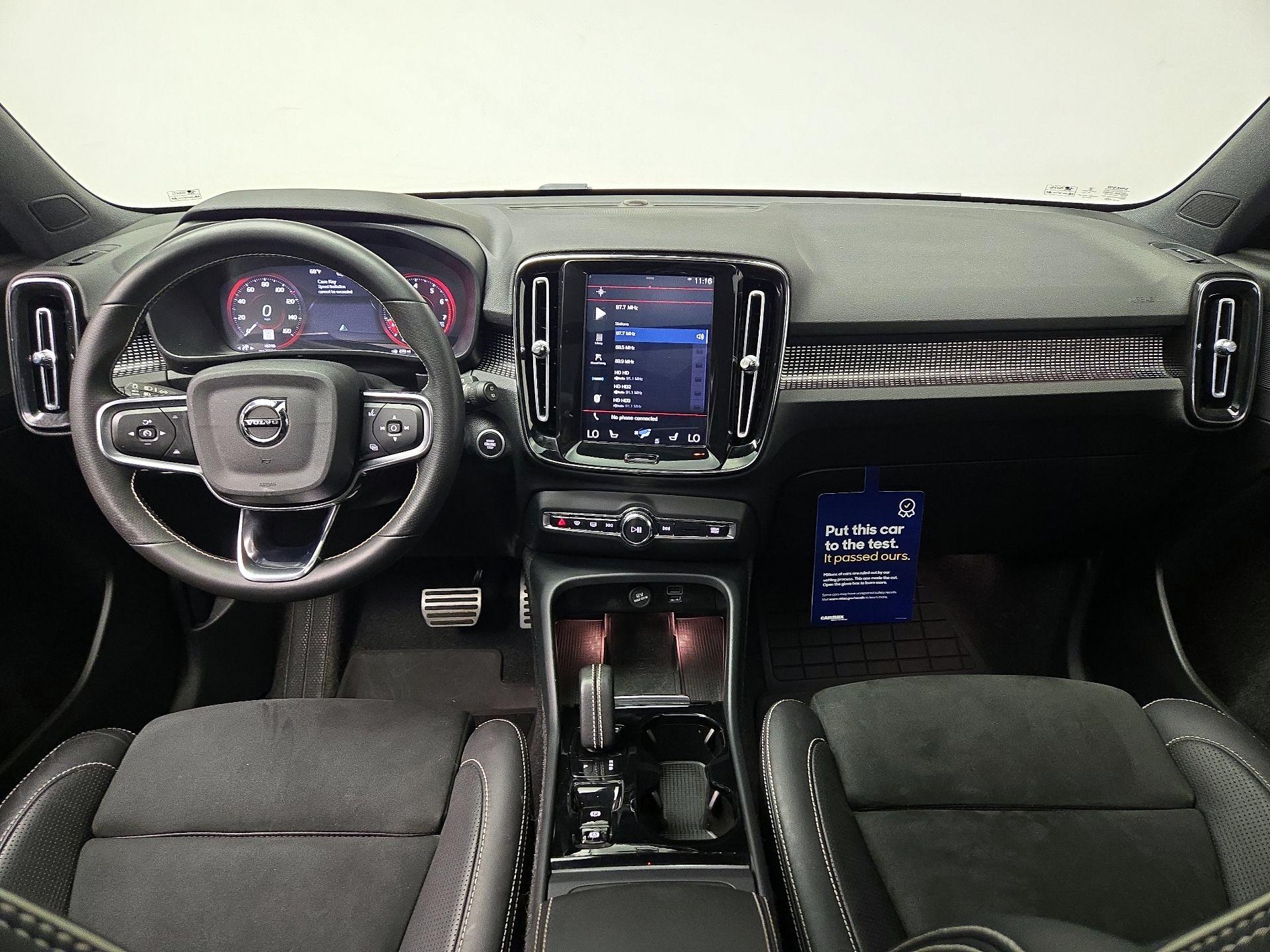 Thumbnail: 2021 Volvo XC40 - 9