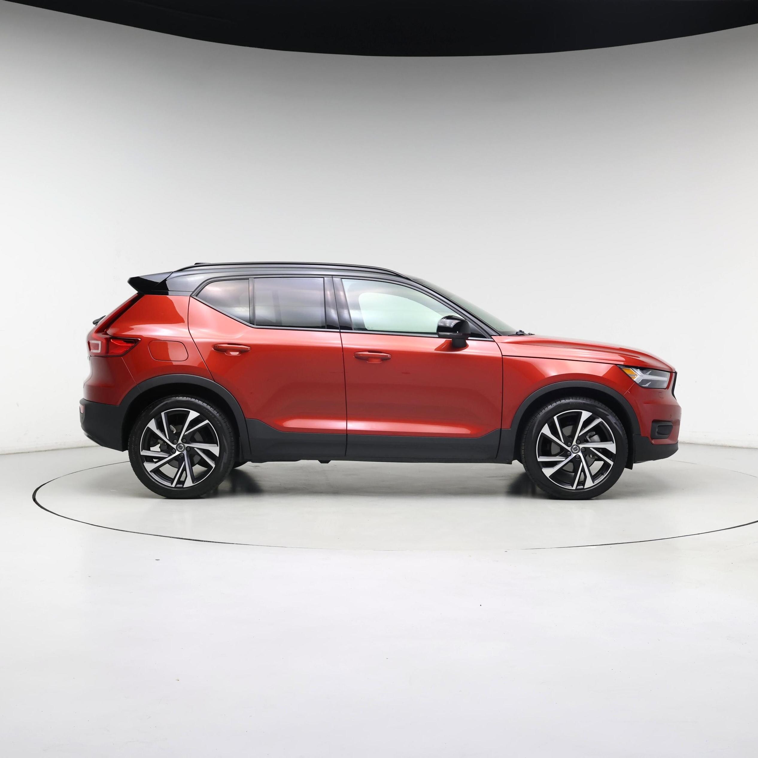 Thumbnail: 2021 Volvo XC40 - 7