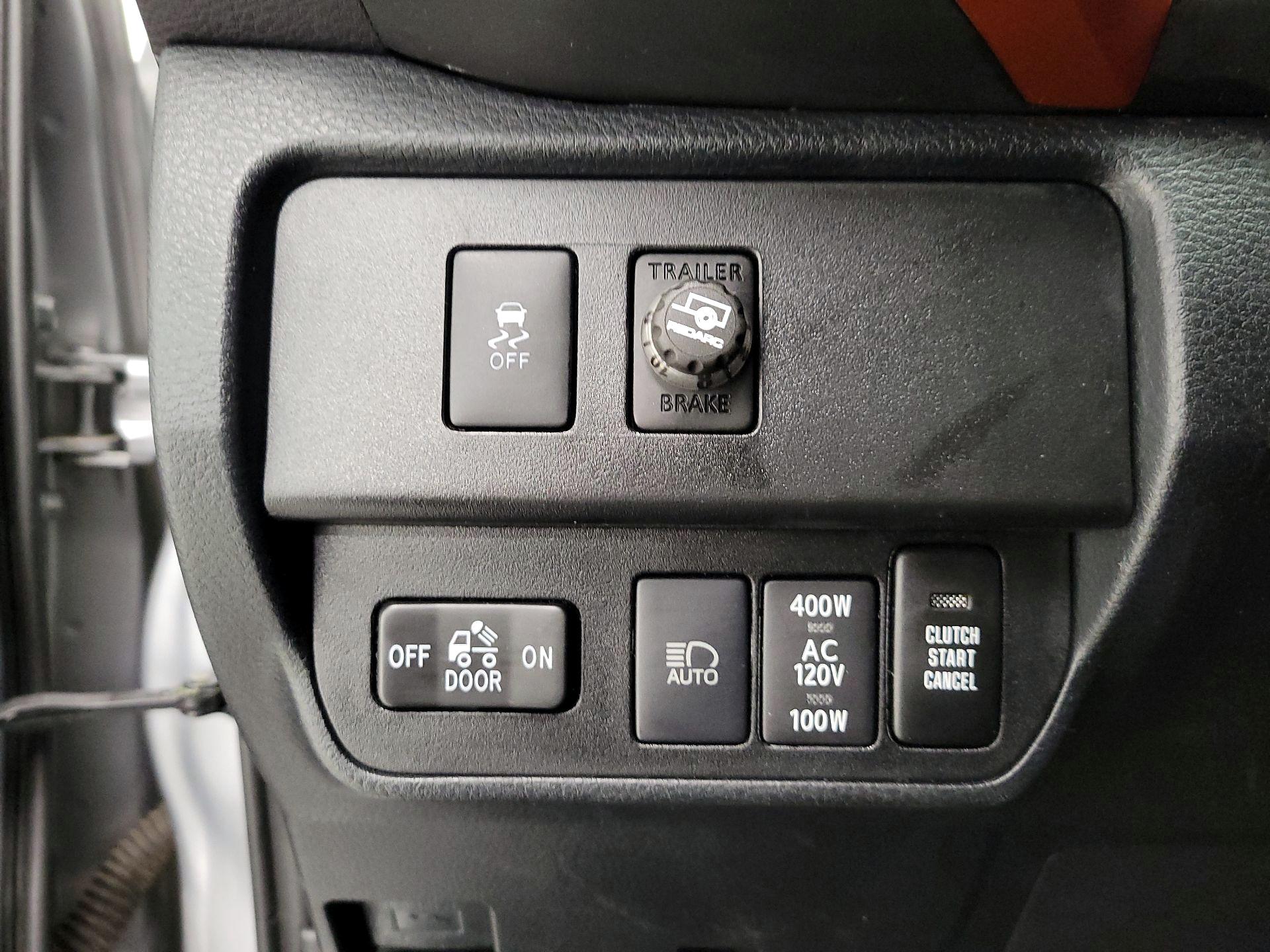 Thumbnail: 2020 Toyota Tacoma - 13