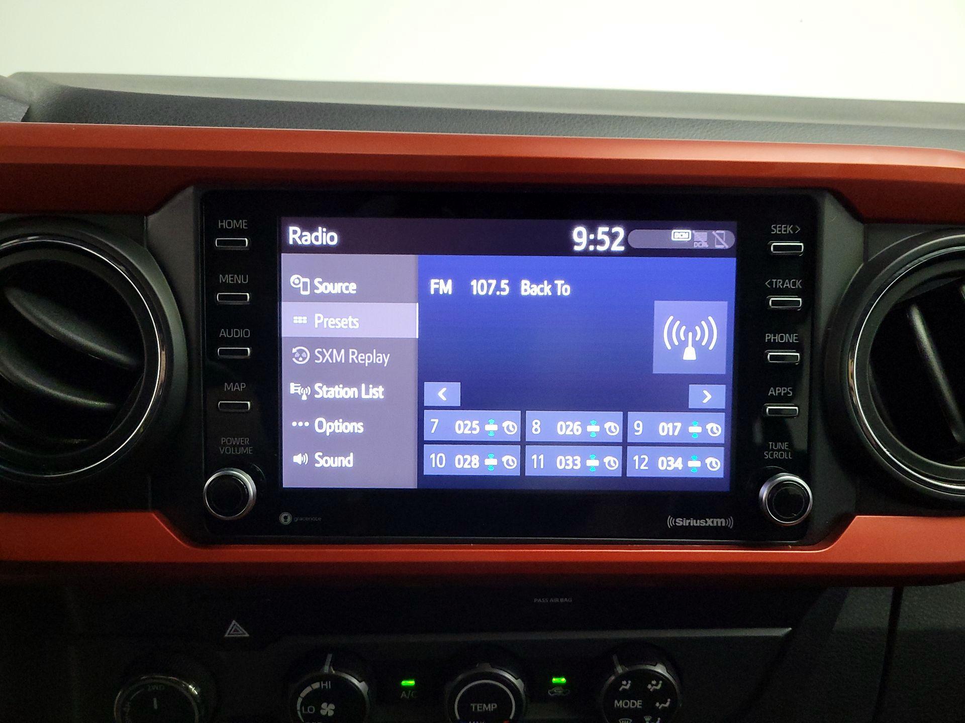 Thumbnail: 2020 Toyota Tacoma - 15