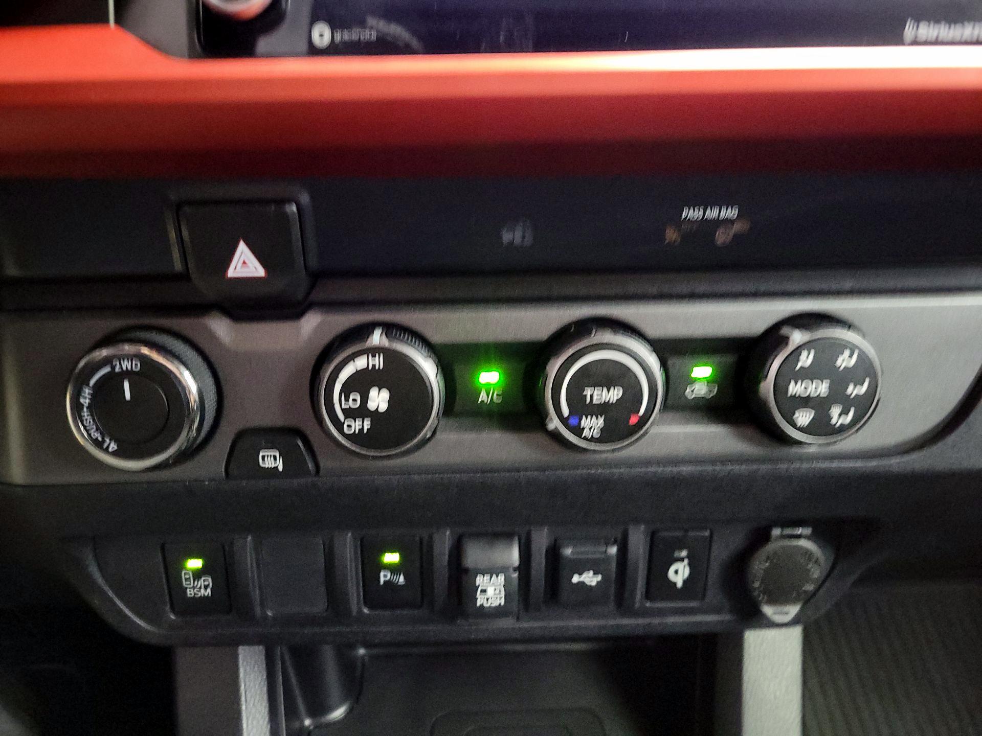 Thumbnail: 2020 Toyota Tacoma - 16