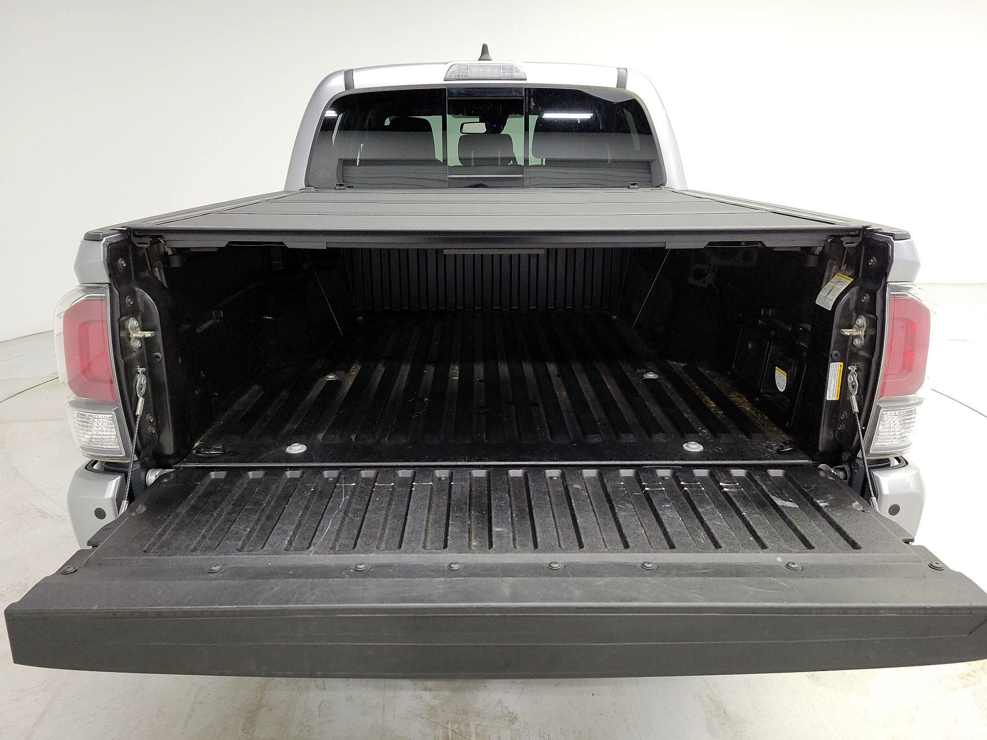 Thumbnail: 2020 Toyota Tacoma - 20