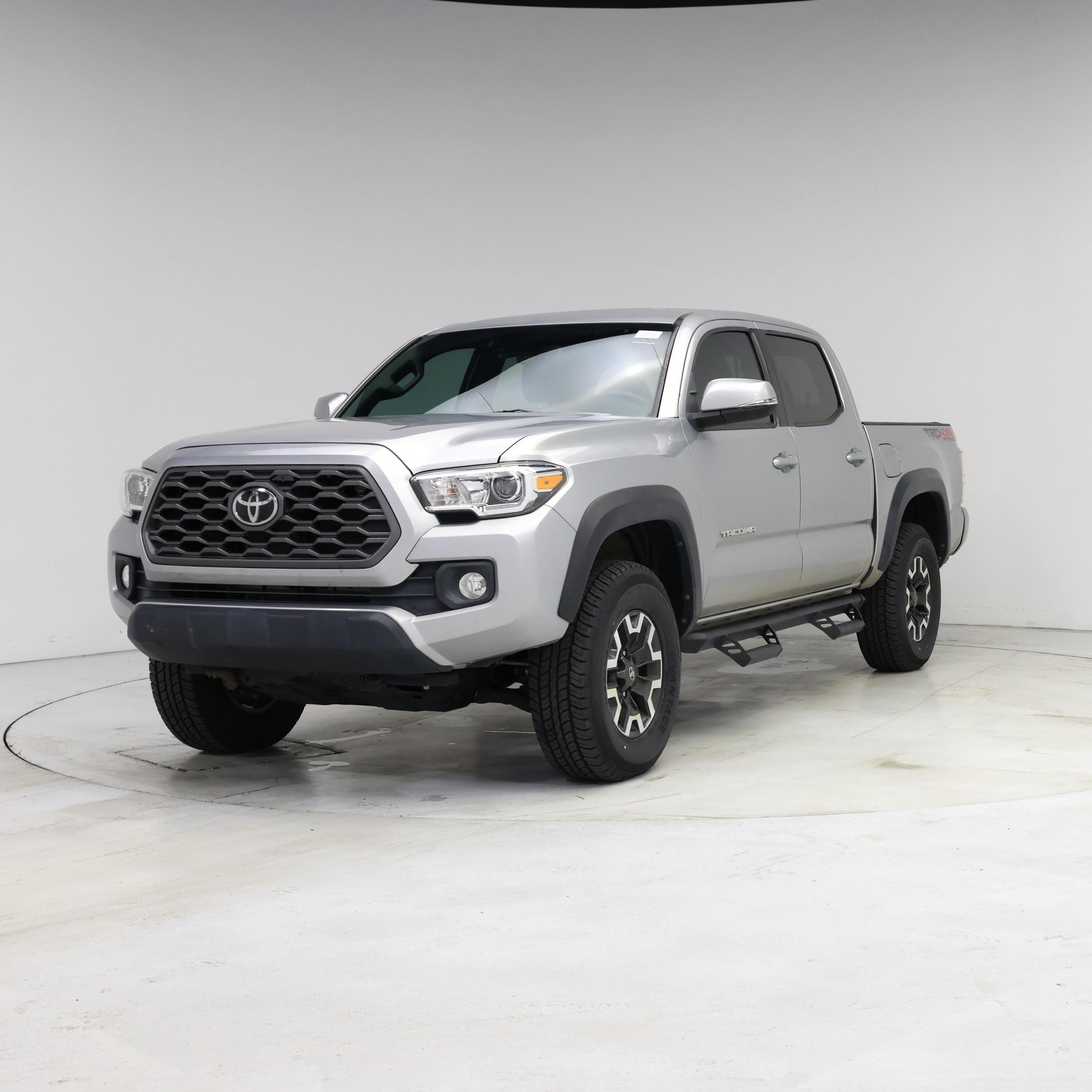 Thumbnail: 2020 Toyota Tacoma - 4
