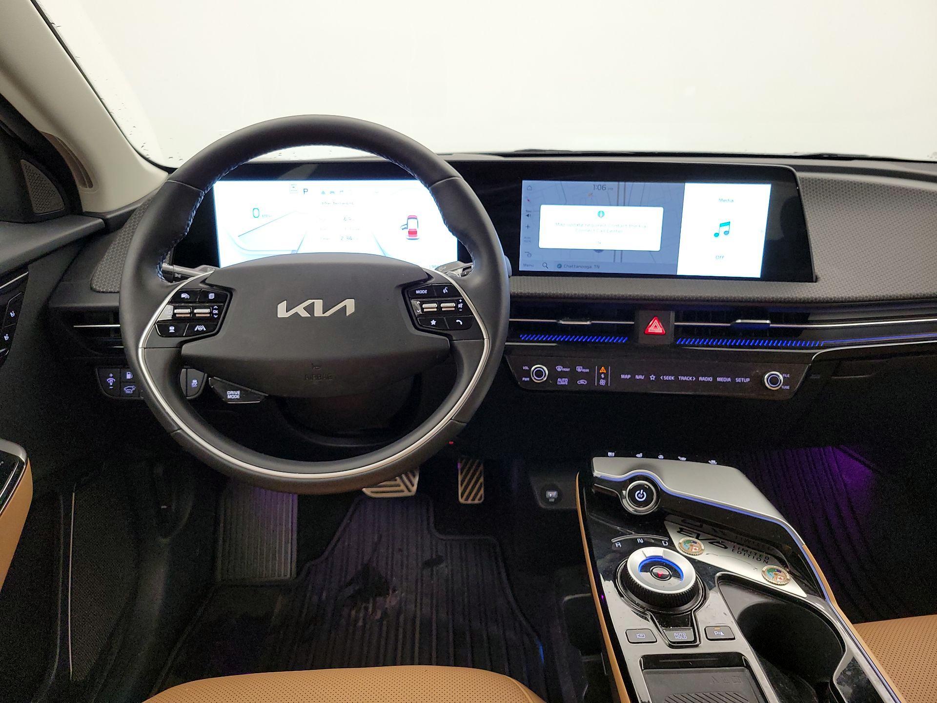 Thumbnail: 2023 Kia EV6 - 10