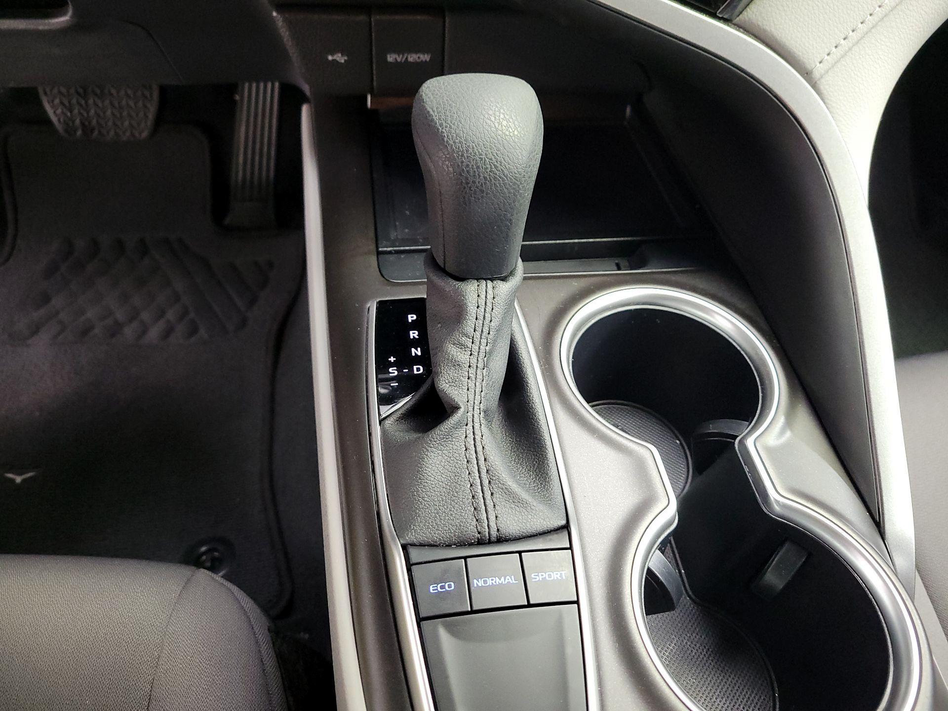 Thumbnail: 2024 Toyota Camry - 17