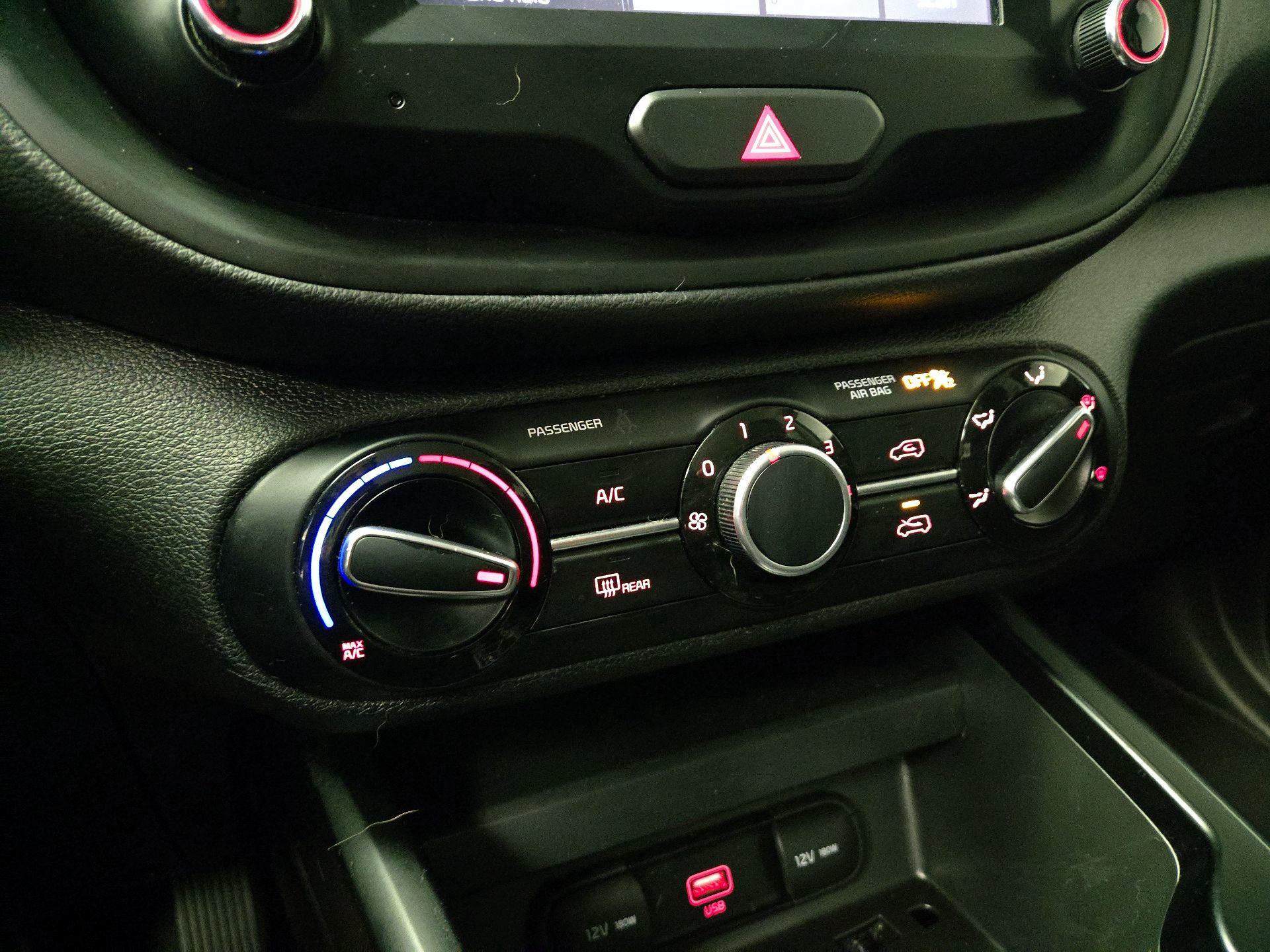 Thumbnail: 2020 Kia Soul - 16