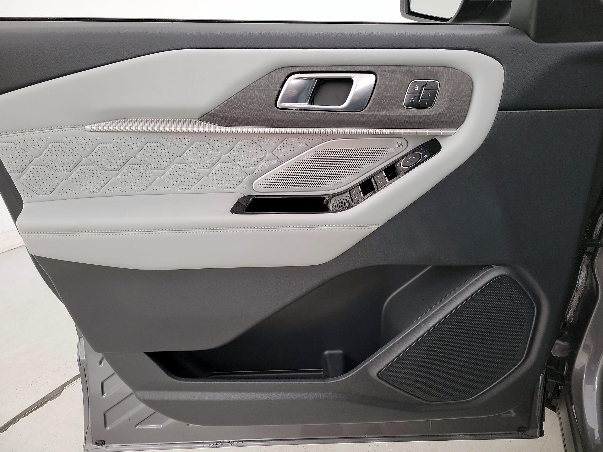 Thumbnail: 2025 Ford Explorer - 12