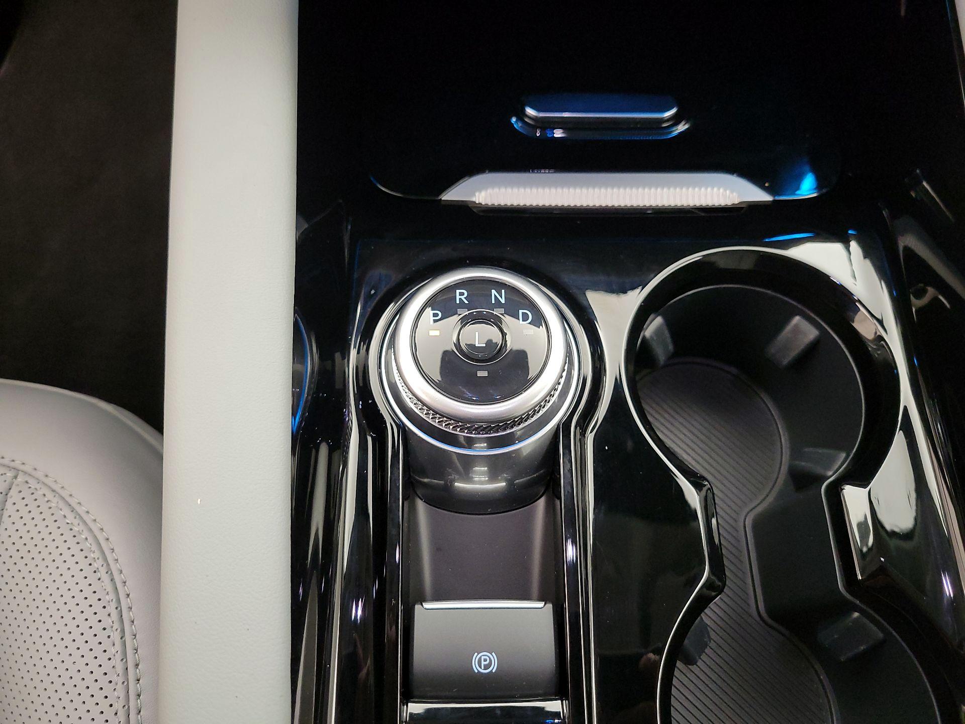 Thumbnail: 2025 Ford Explorer - 18