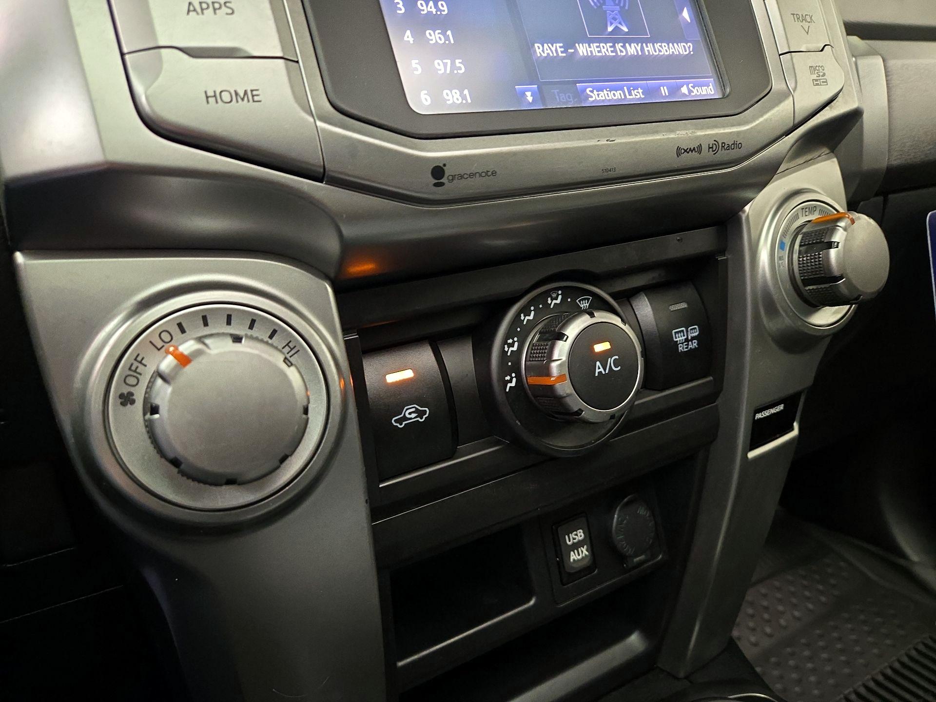 Thumbnail: 2019 Toyota 4Runner - 17