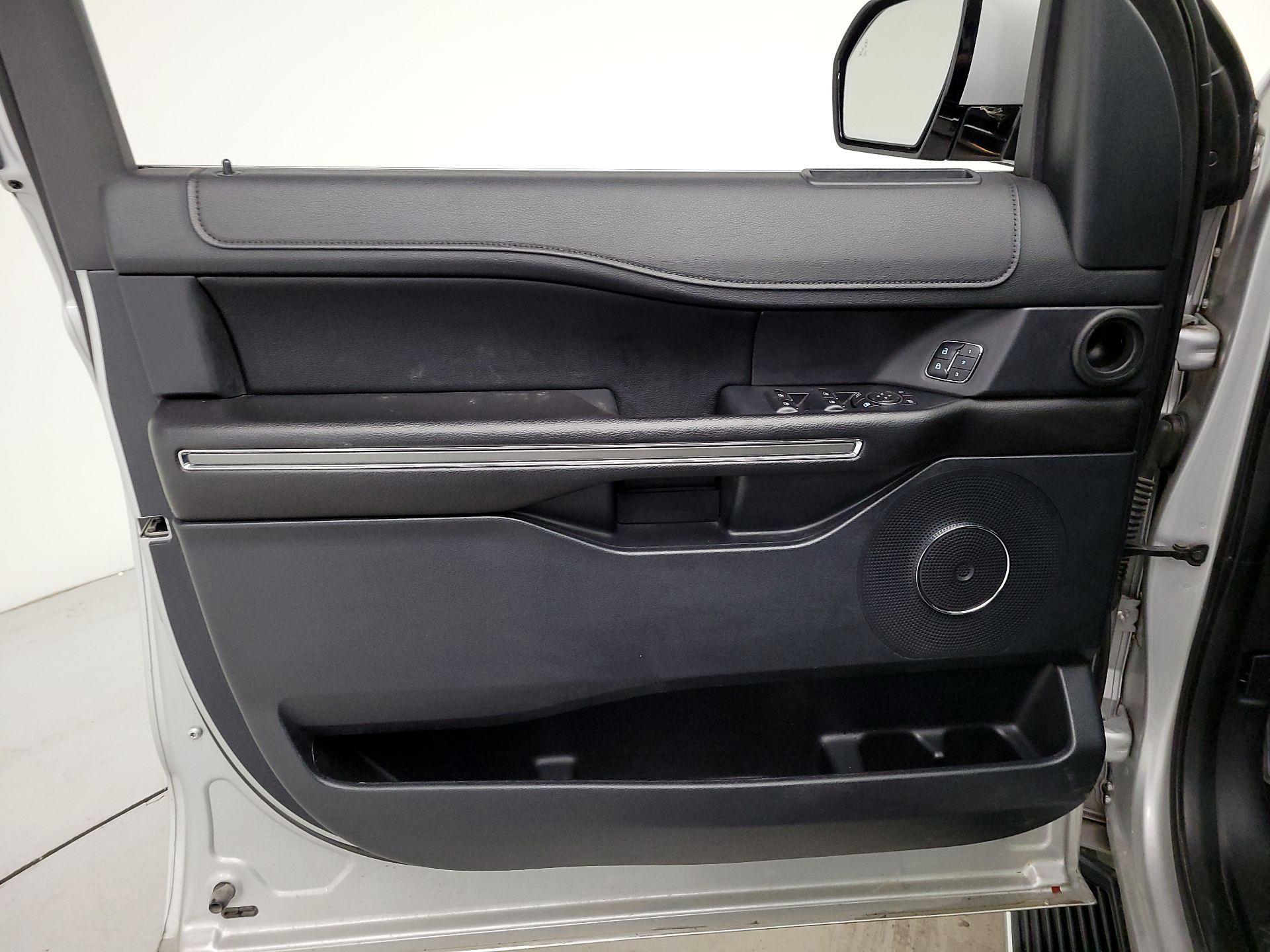 Thumbnail: 2018 Ford Expedition - 12