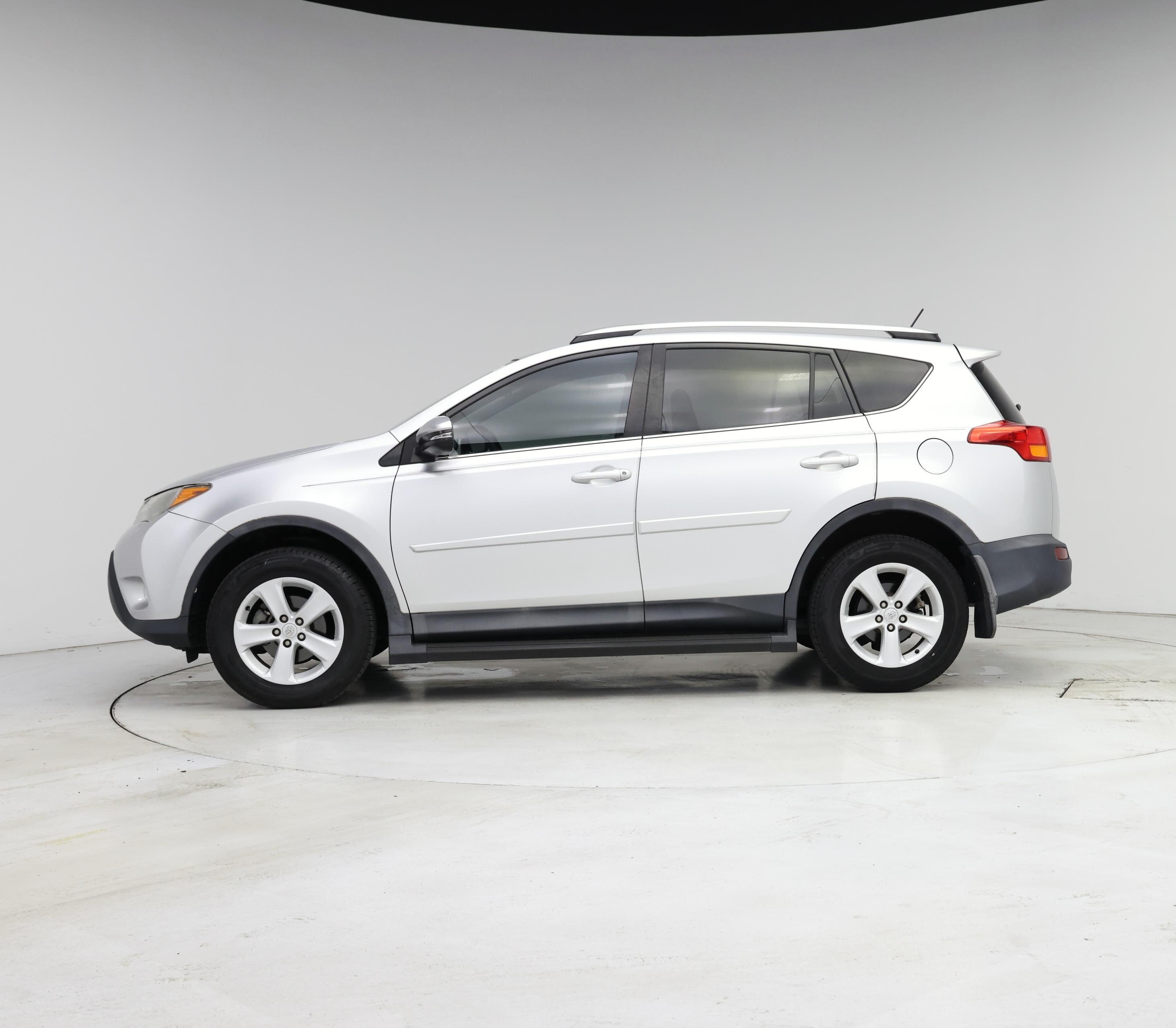 Thumbnail: 2014 Toyota RAV4 - 3