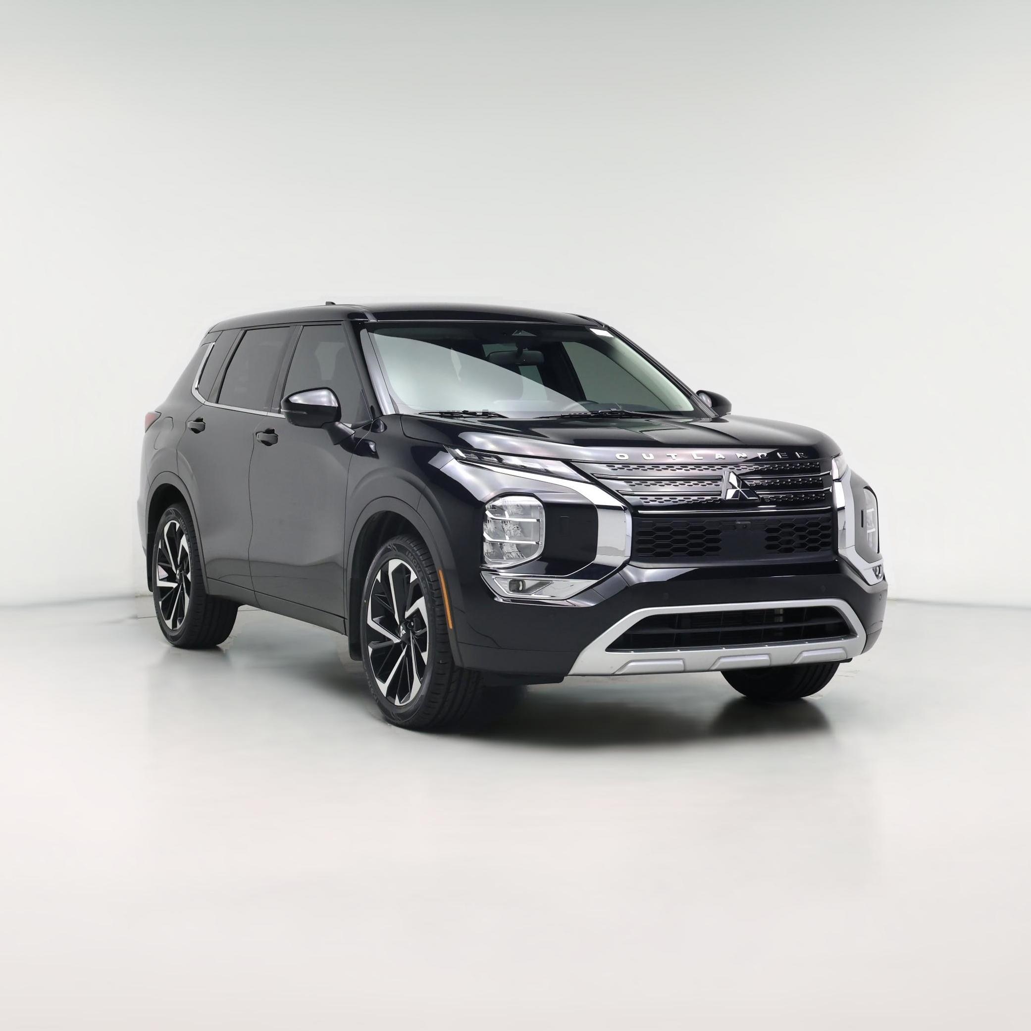 Thumbnail: 2023 Mitsubishi Outlander - 1