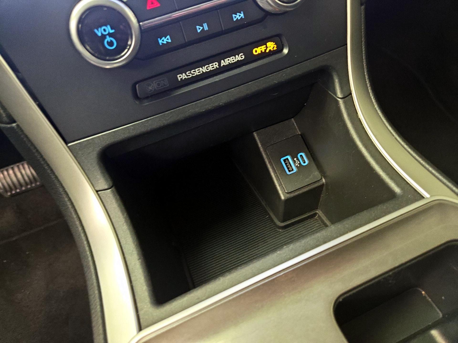 Thumbnail: 2023 Ford Edge - 18