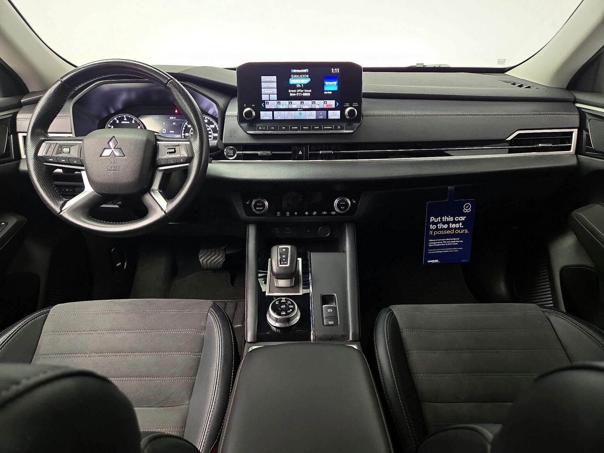 Thumbnail: 2024 Mitsubishi Outlander - 9