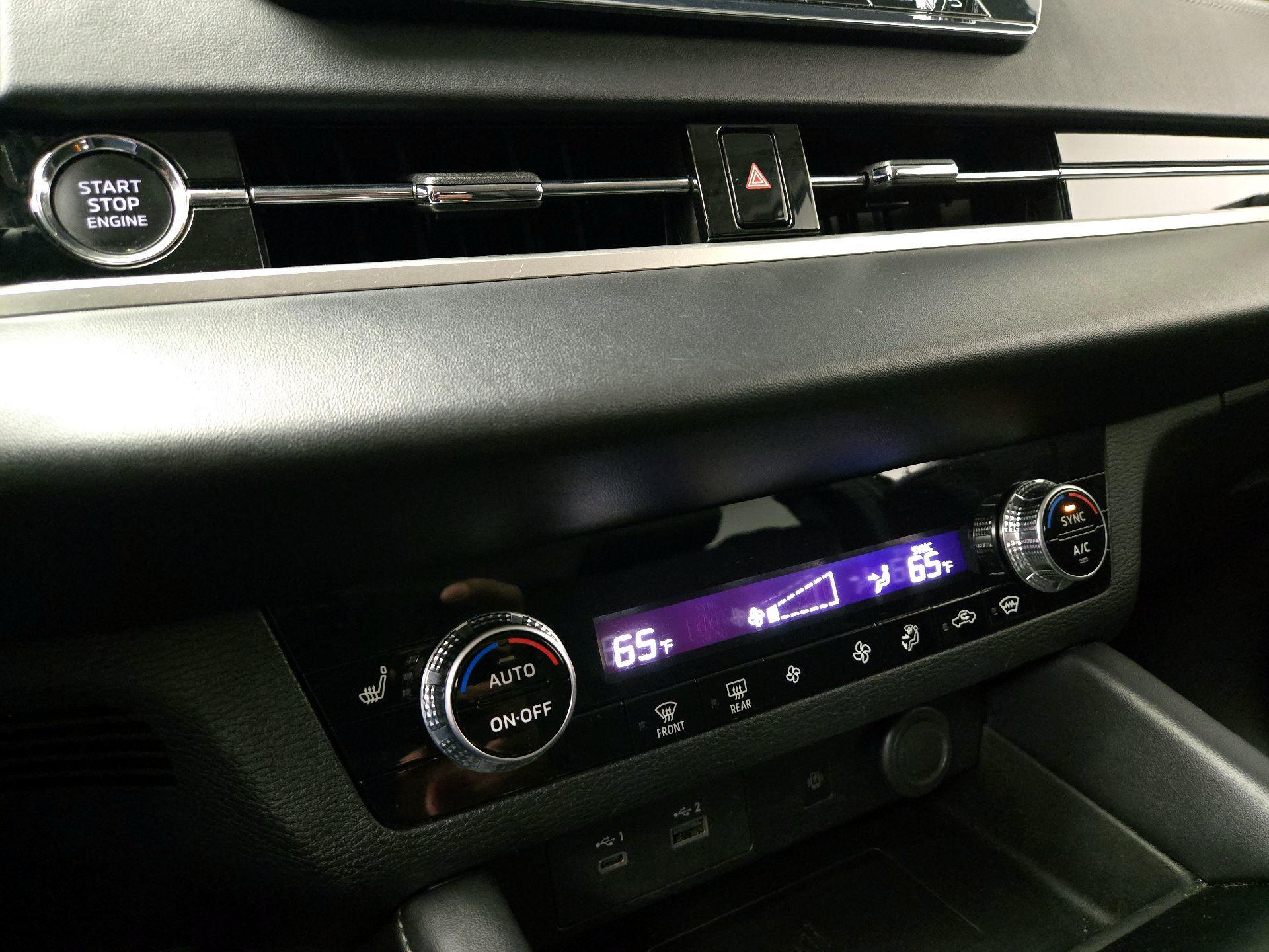 Thumbnail: 2024 Mitsubishi Outlander - 17