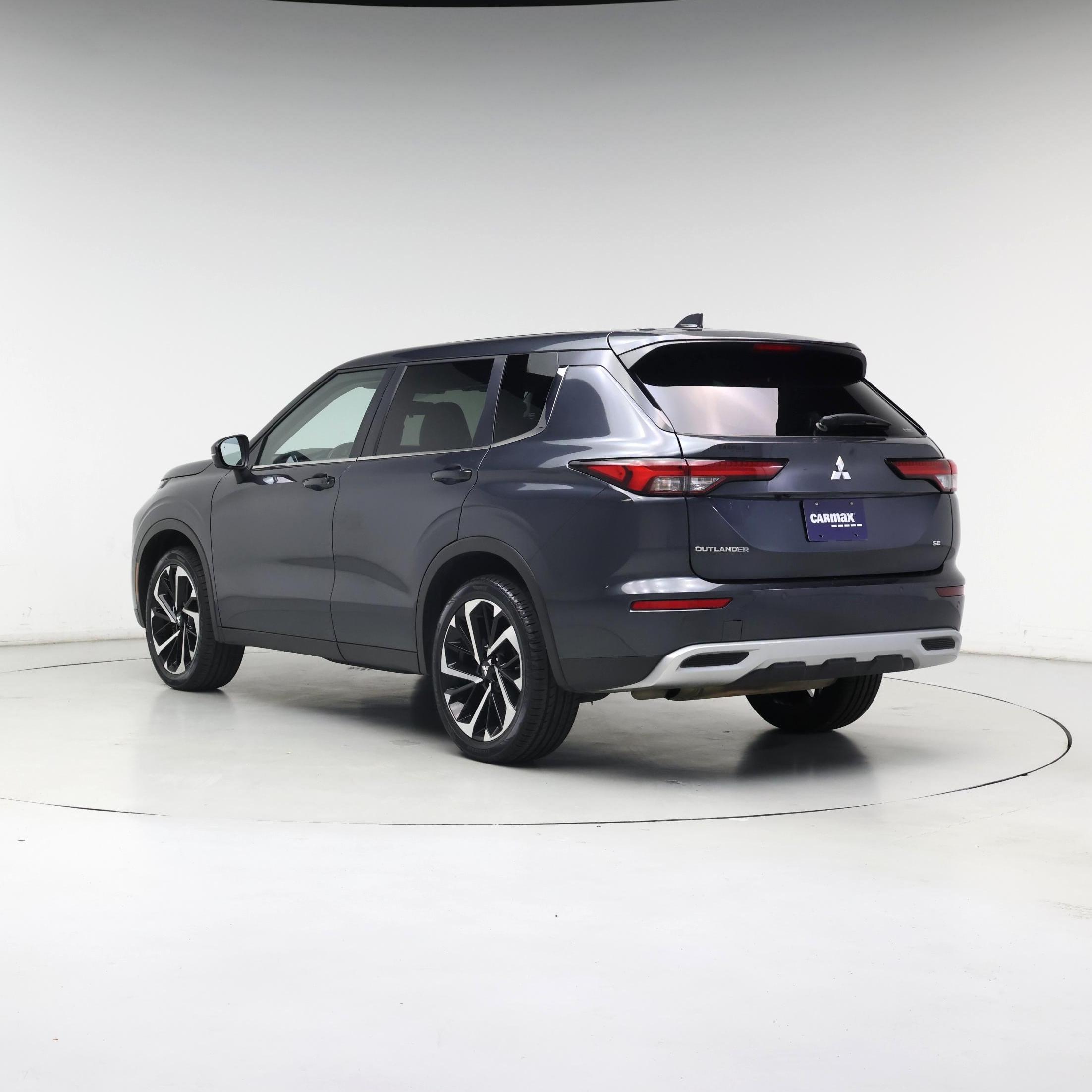 Thumbnail: 2024 Mitsubishi Outlander - 2