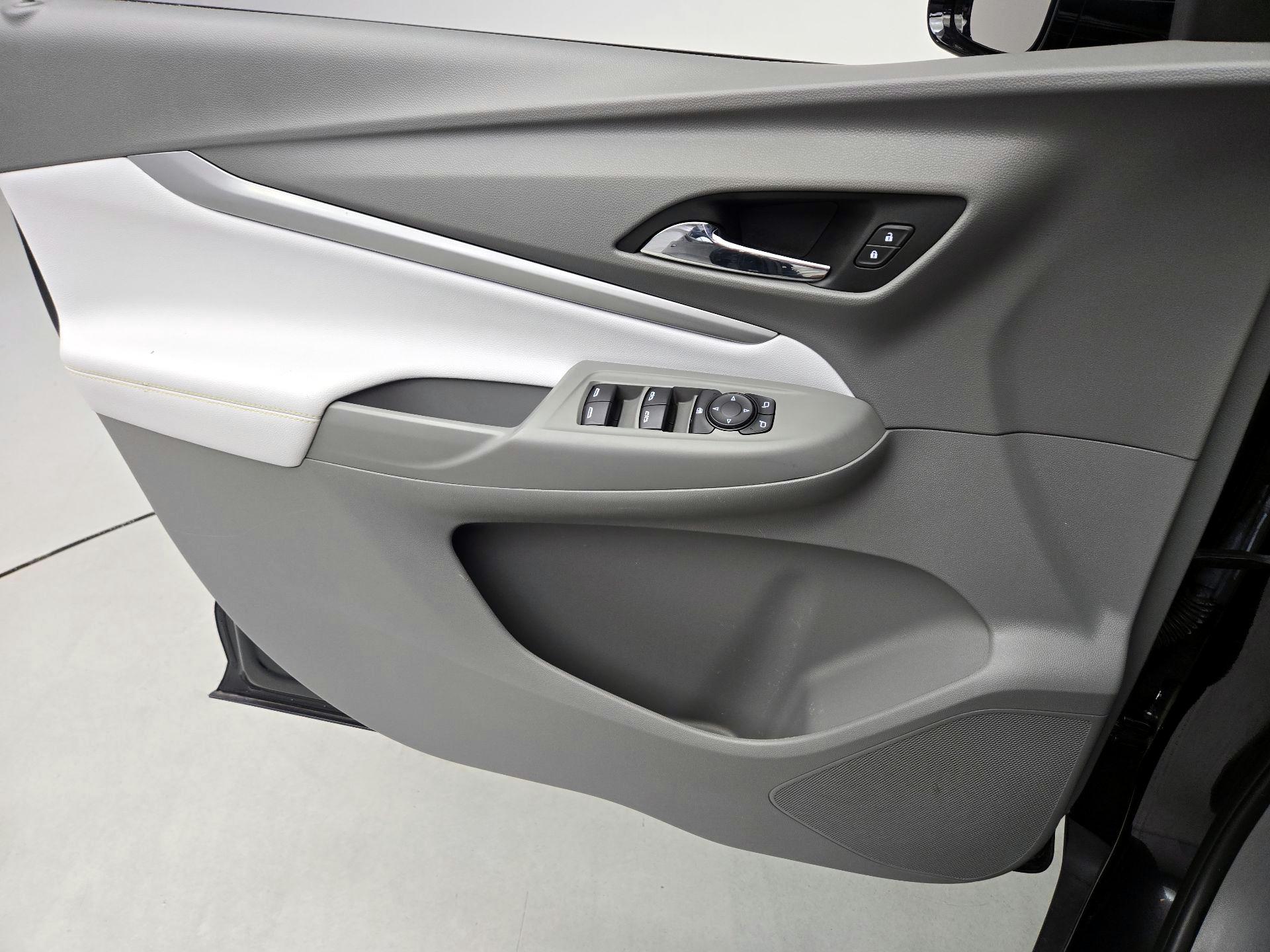 Thumbnail: 2022 Chevrolet Bolt EUV - 12