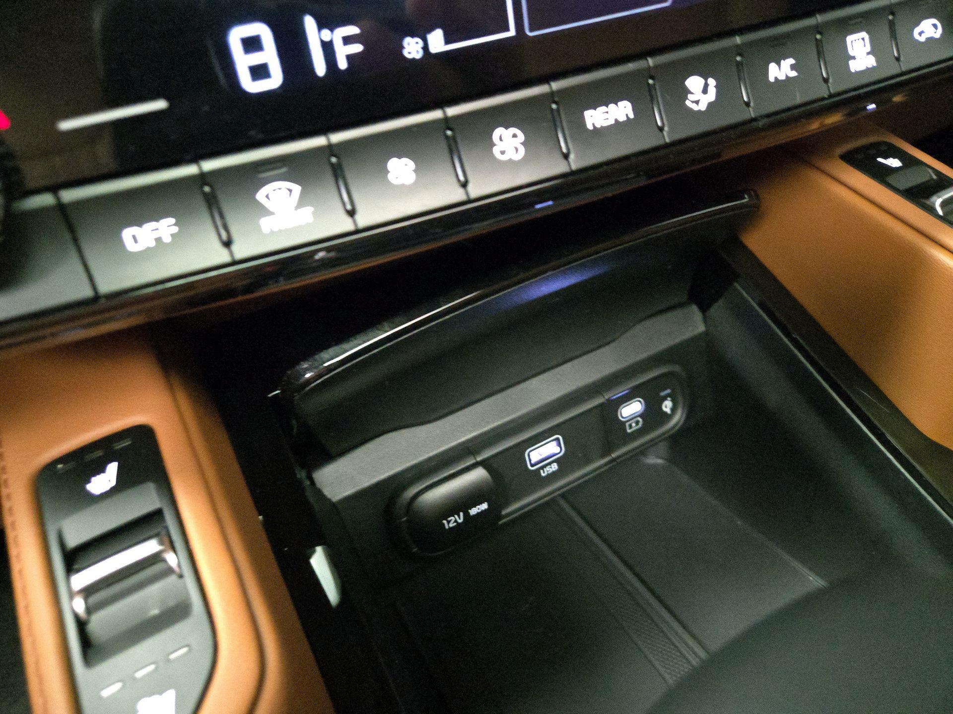 Thumbnail: 2024 Kia Telluride - 19