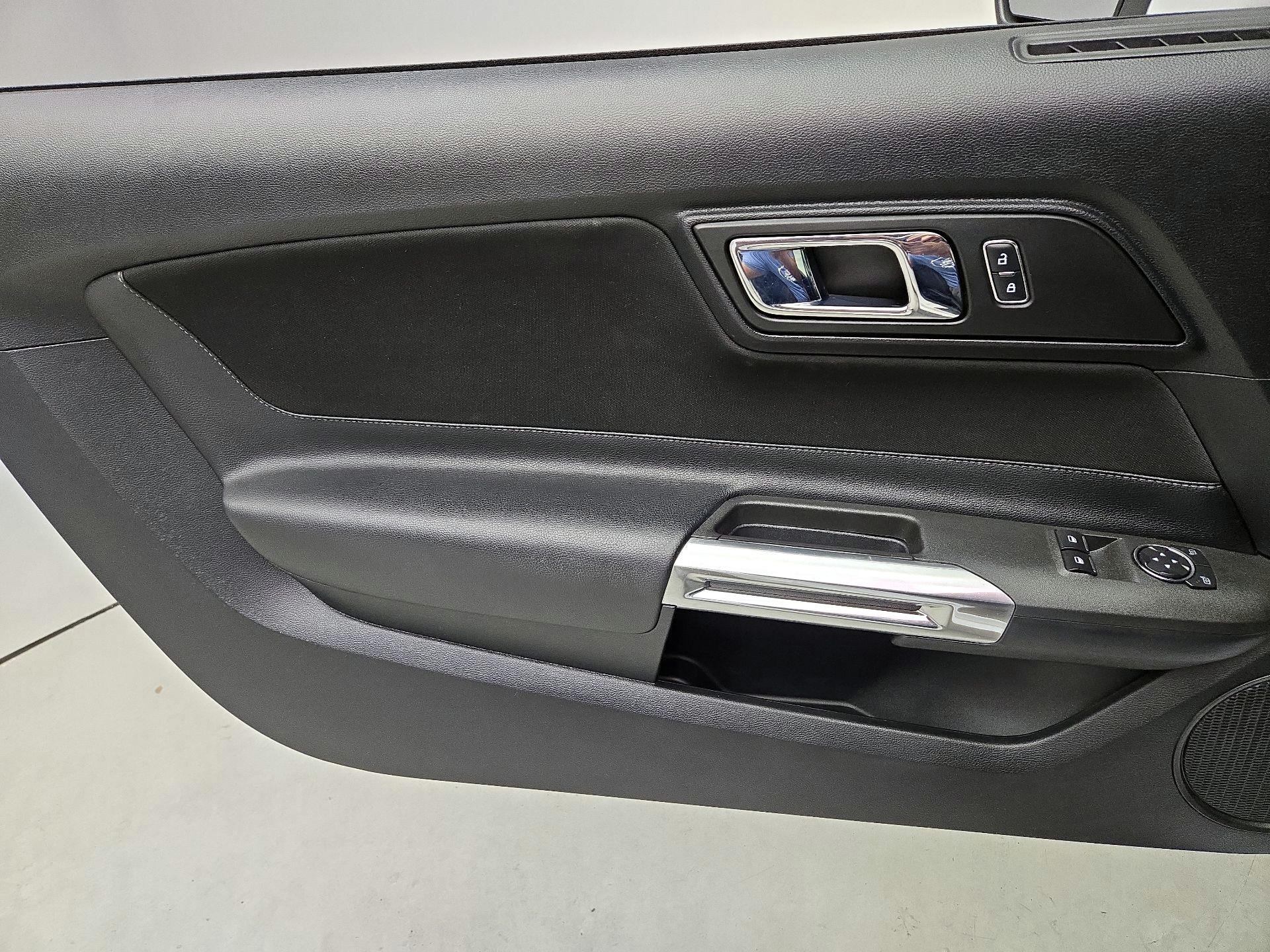 Thumbnail: 2015 Ford Mustang - 12