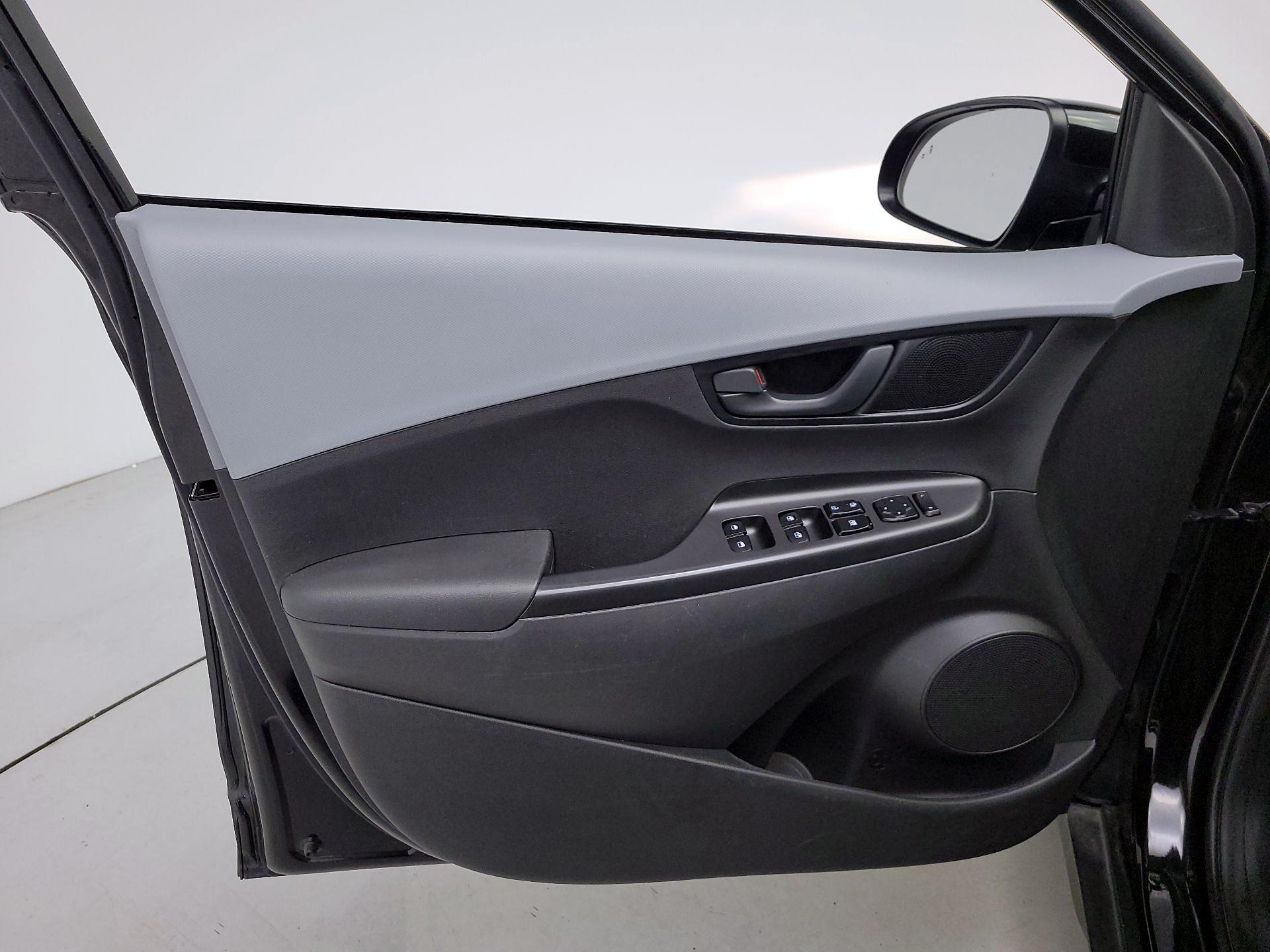 Thumbnail: 2020 Hyundai Kona - 12