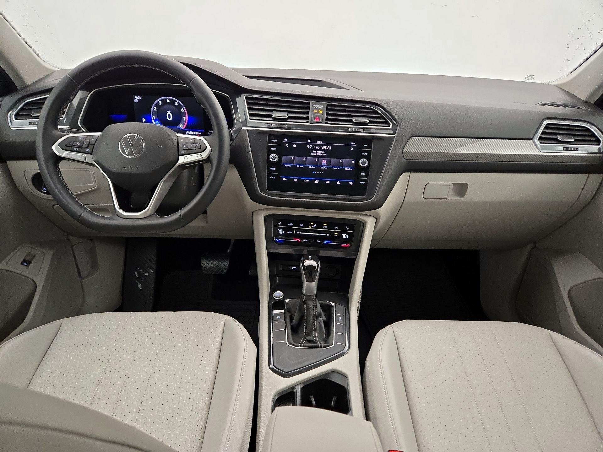 Thumbnail: 2022 Volkswagen Tiguan - 9