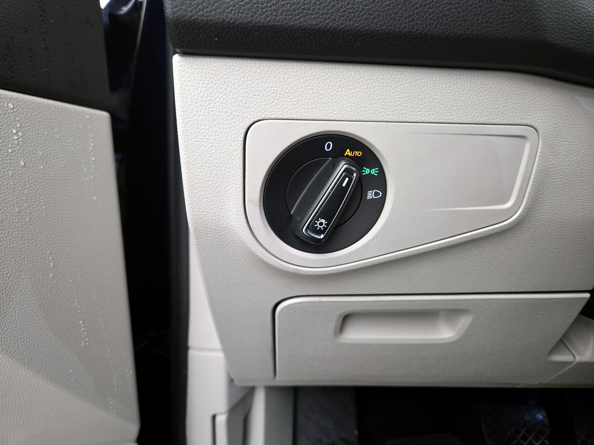 Thumbnail: 2022 Volkswagen Tiguan - 13