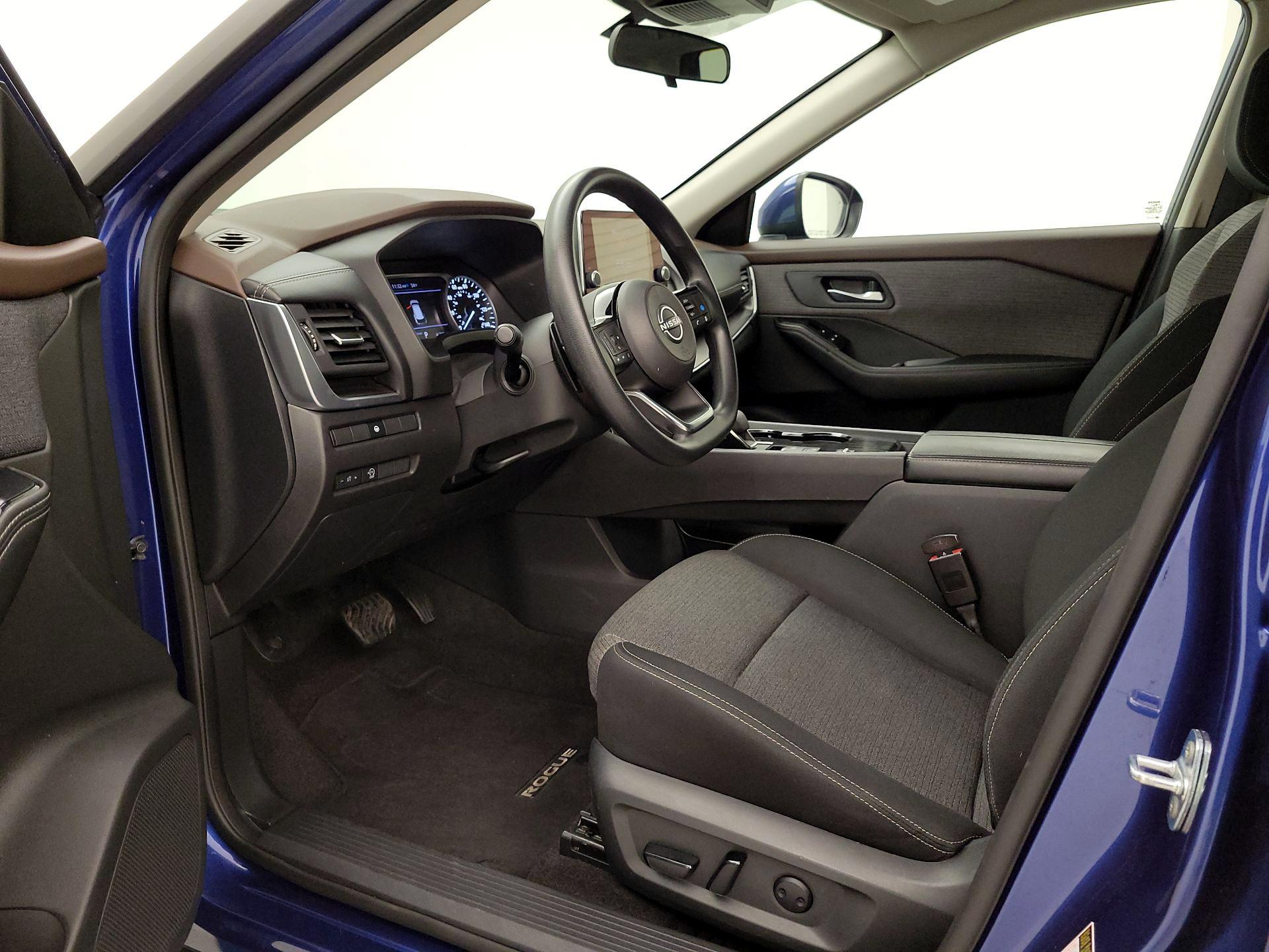 Thumbnail: 2023 Nissan Rogue - 11